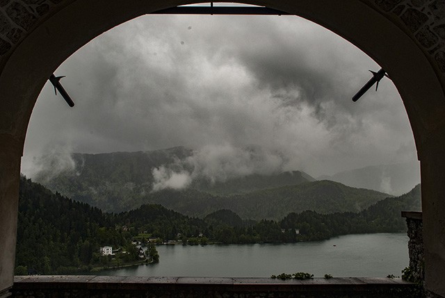 Epic Day Trip from Ljubljana: Lake Bled, Bled Castle, Predjama Castle & Postojna Cave