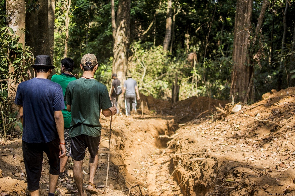 Overcoming the Fear of the Unknown: Essential Guide for Solo Travelers