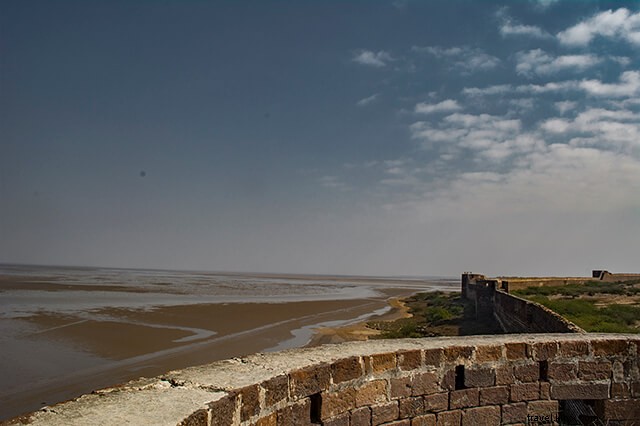 Ultimate Travel Guide to Lakhpat Fort: Gujarat s Enigmatic Ghost Town