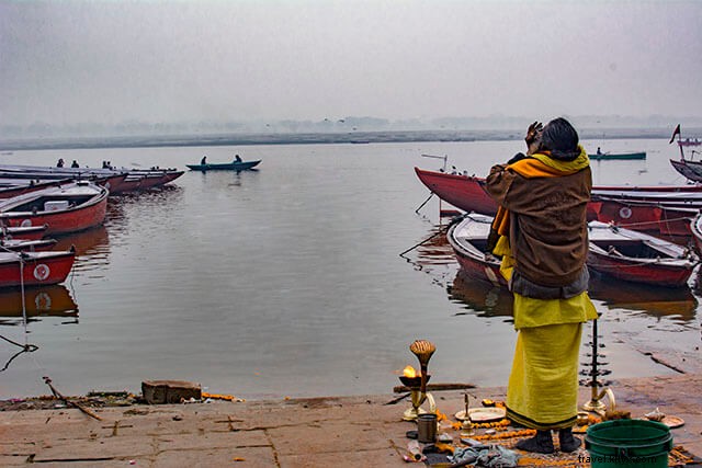 Varanasi Unveiled: From Bustling Streets to Sacred Ghats – What to Expect