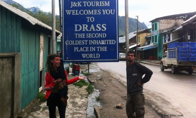 Hitchhiking India: Epic Journey from Leh to Srinagar