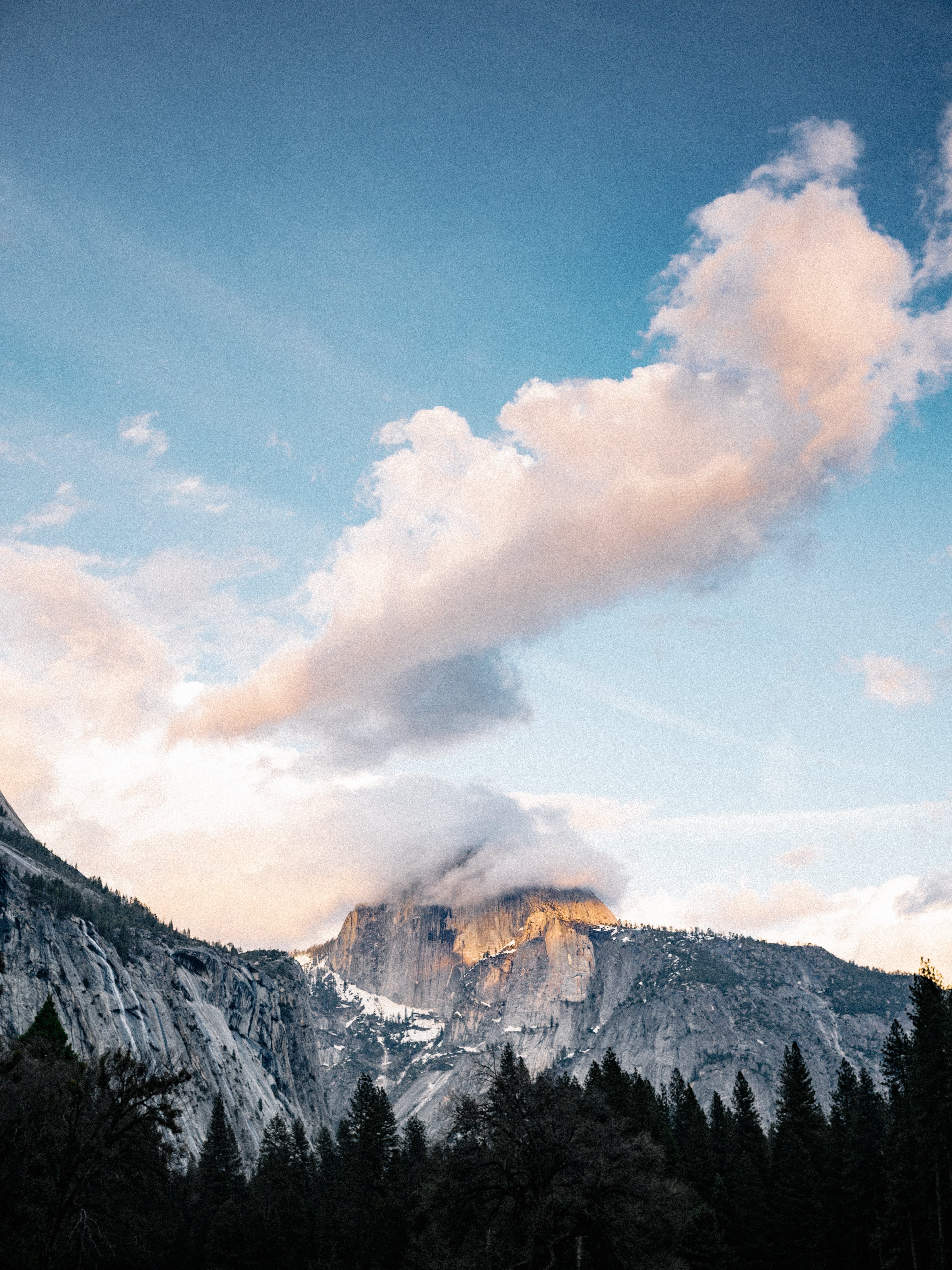 Stunning Cloud-Wrapped Mountain Landscape Photography
