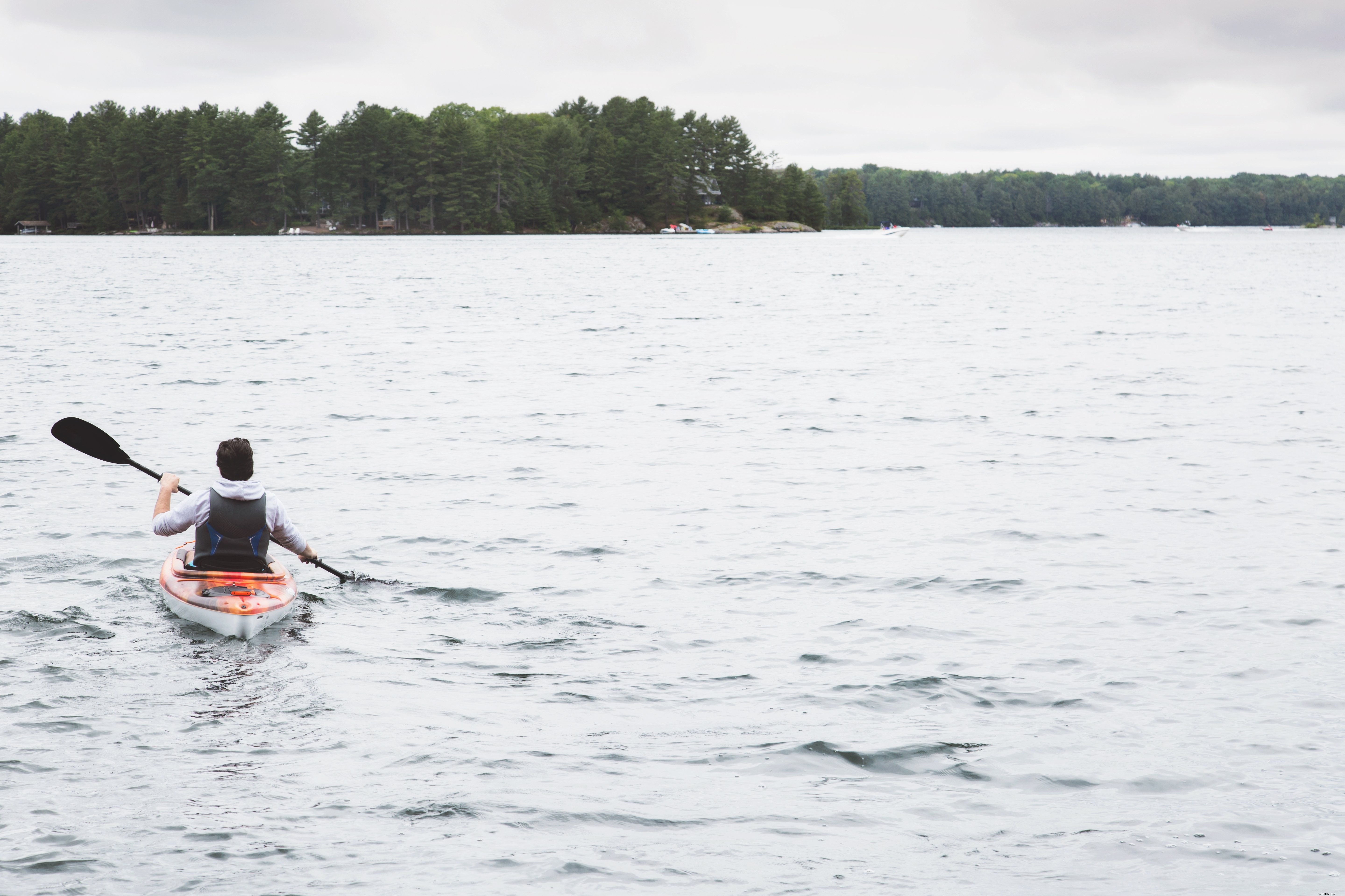 Stunning Kayaking on Serene Lake Photo