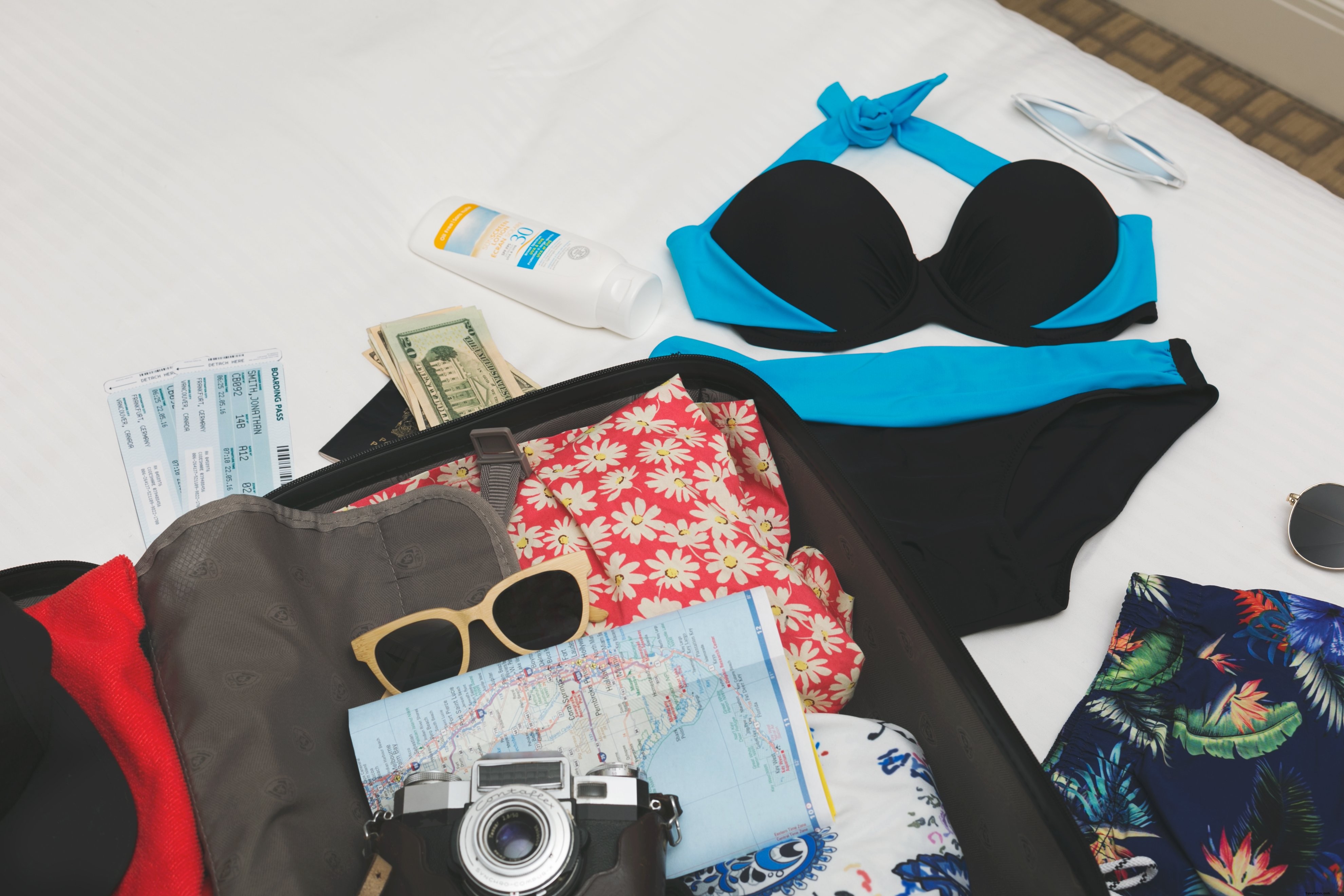 Holiday Hotel Arrival: Unpacking Snapshot