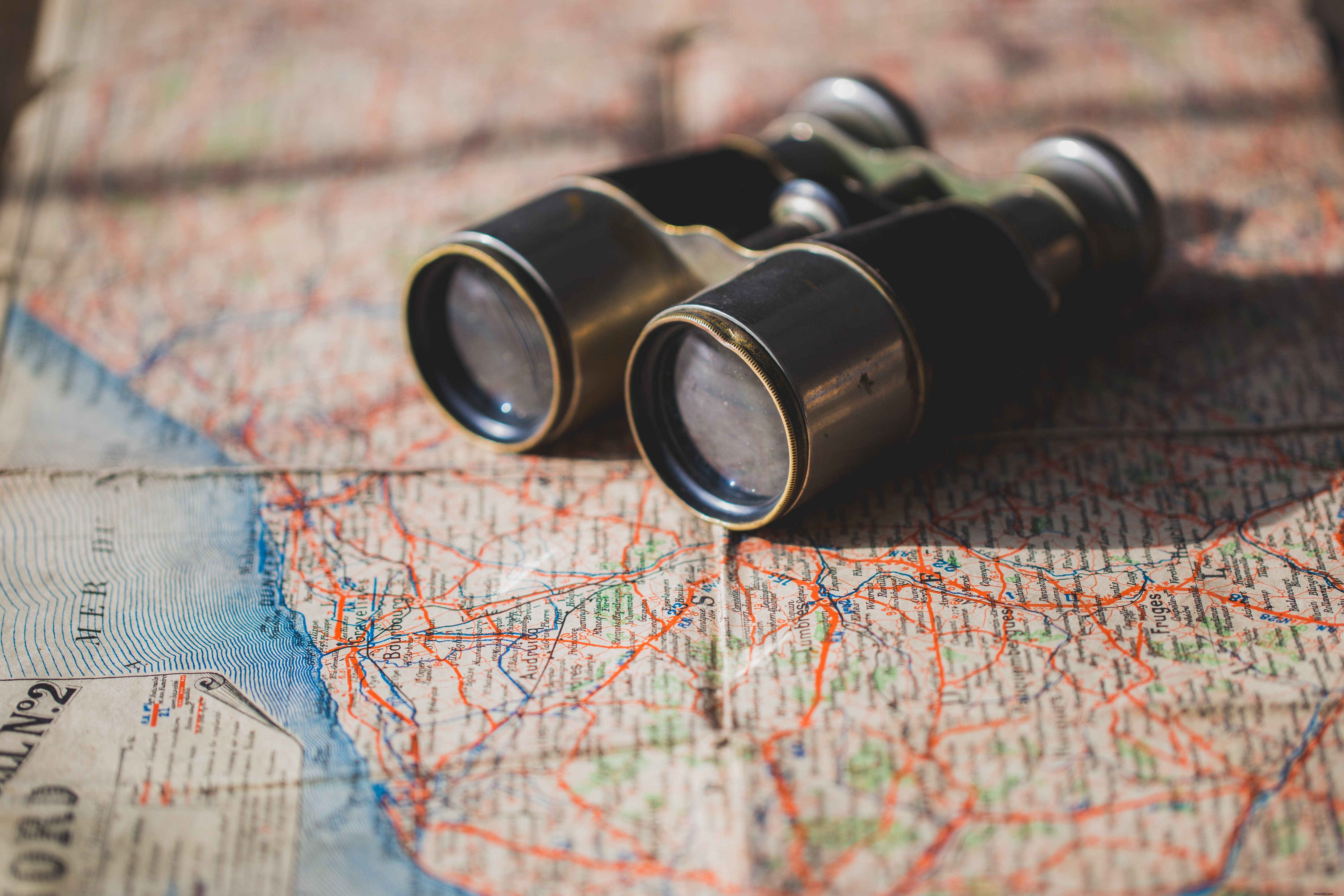 Stunning Vintage Antique Binoculars: High-Resolution Photograph