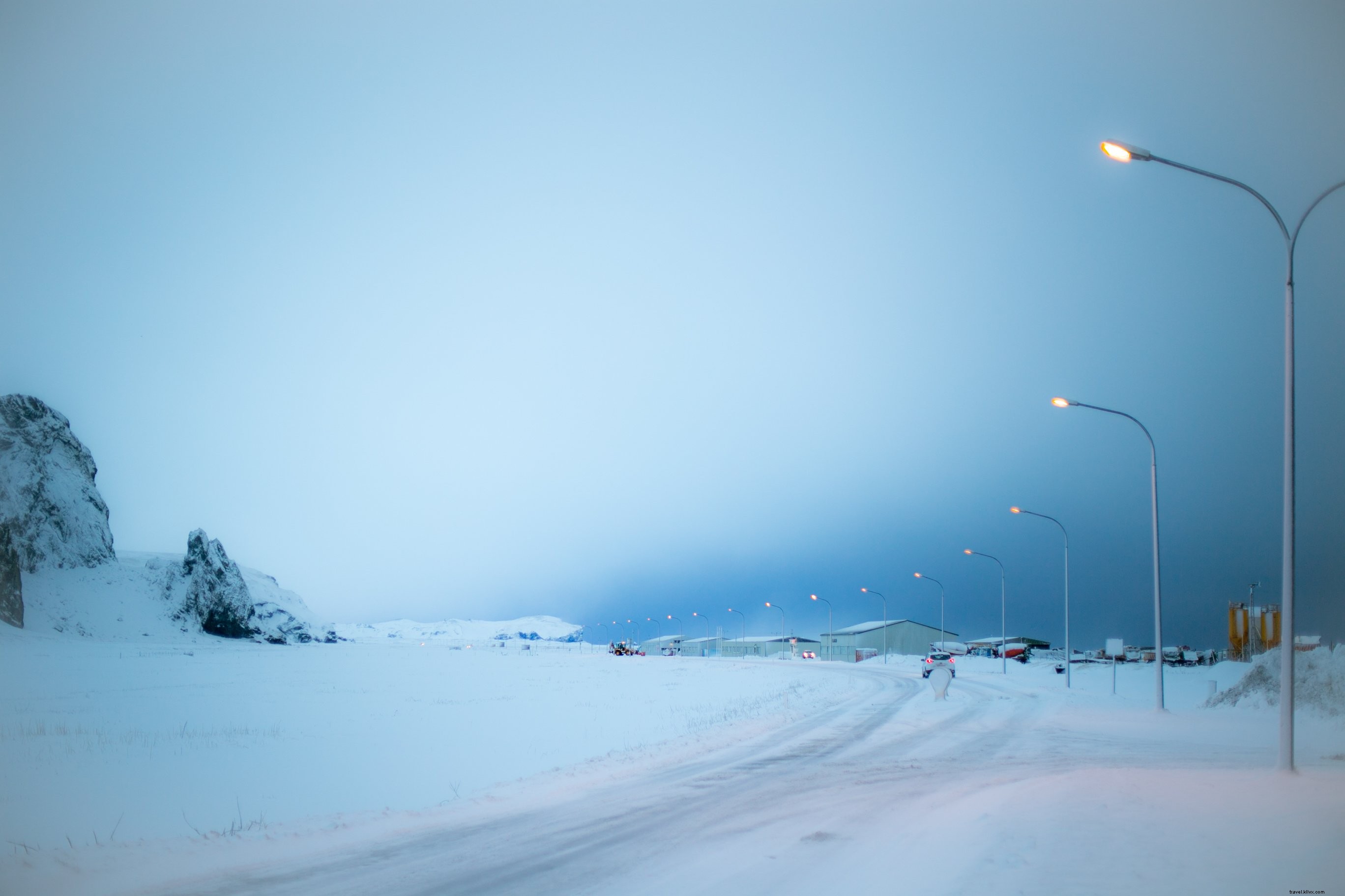 Stunning Street Lights Glowing in Iceland s Winter Night – Captivating Photo