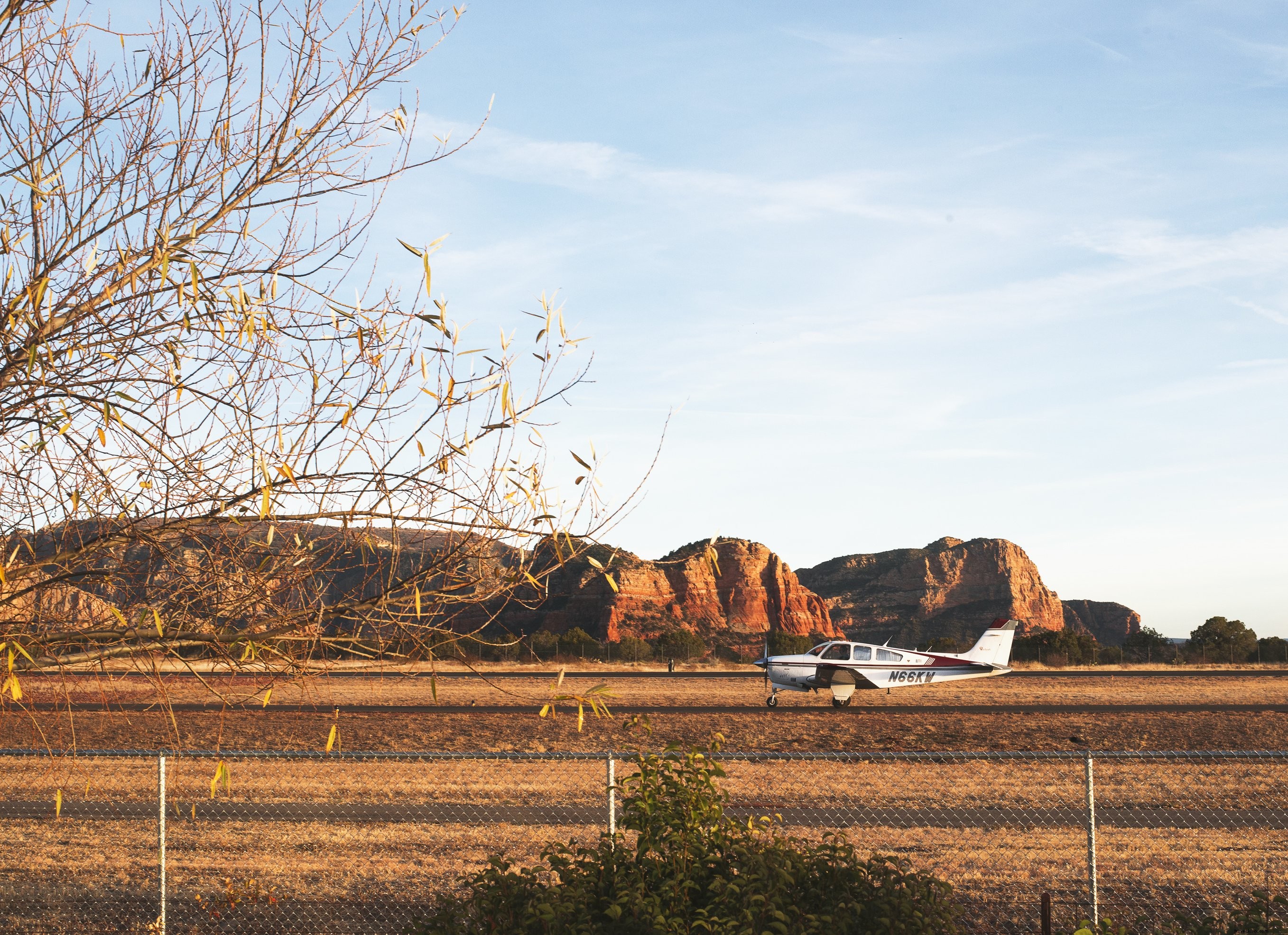 Stunning High-Resolution Photo of Cessna Aircraft on Airport Tarmac