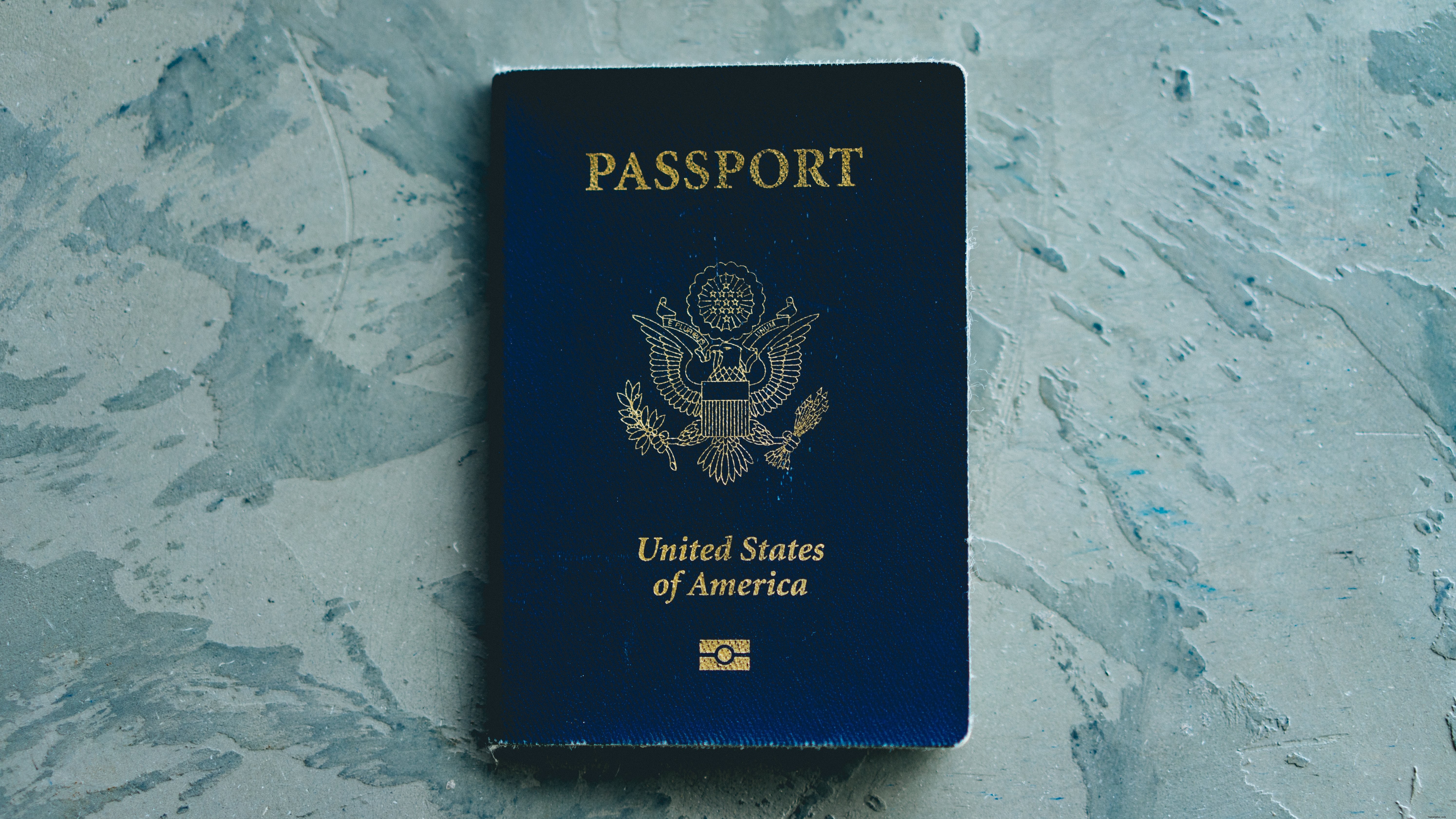 US Passport Photo Requirements: Size, Background & Guidelines