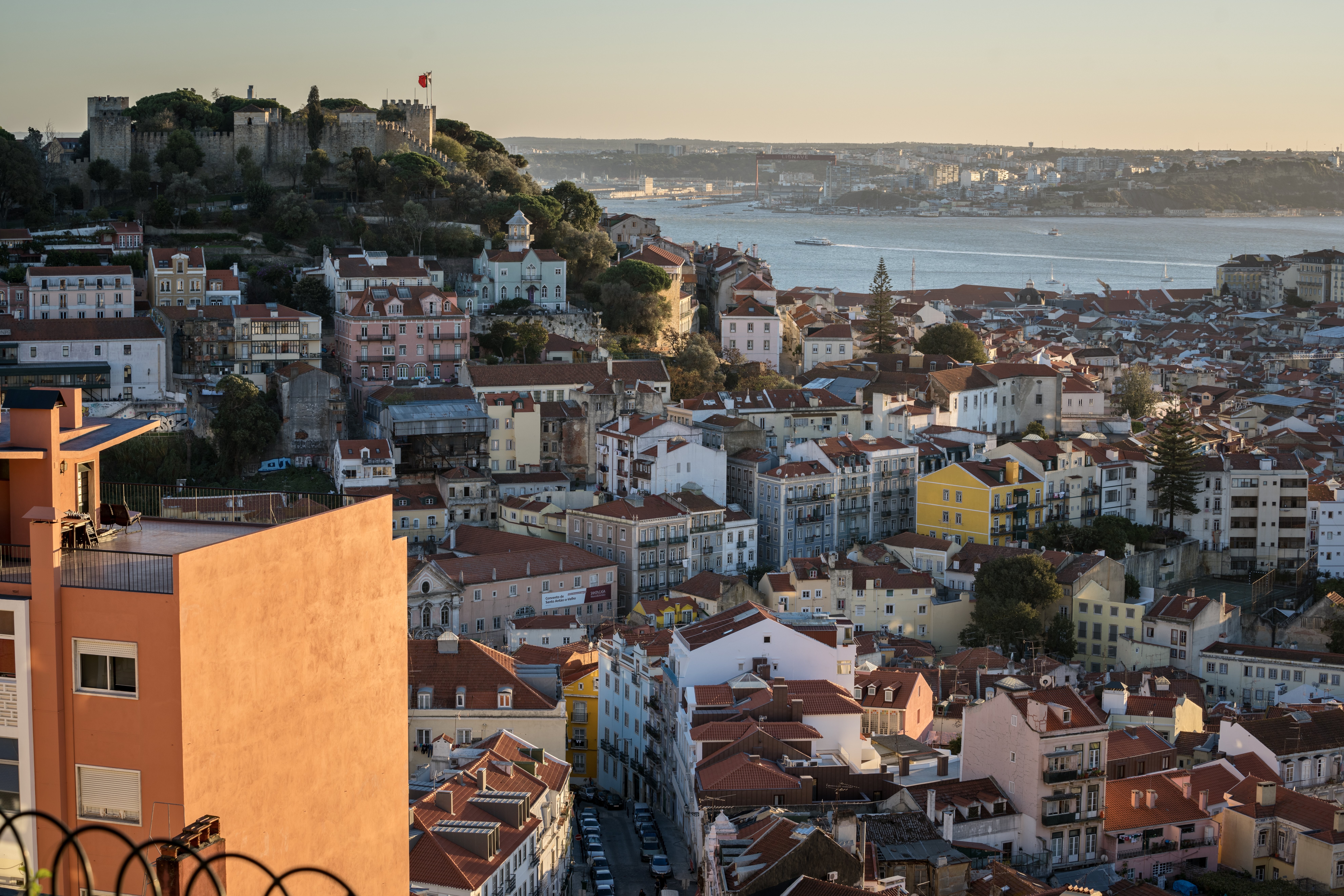 Stunning Hillside View of Lisbon – Captivating Photo