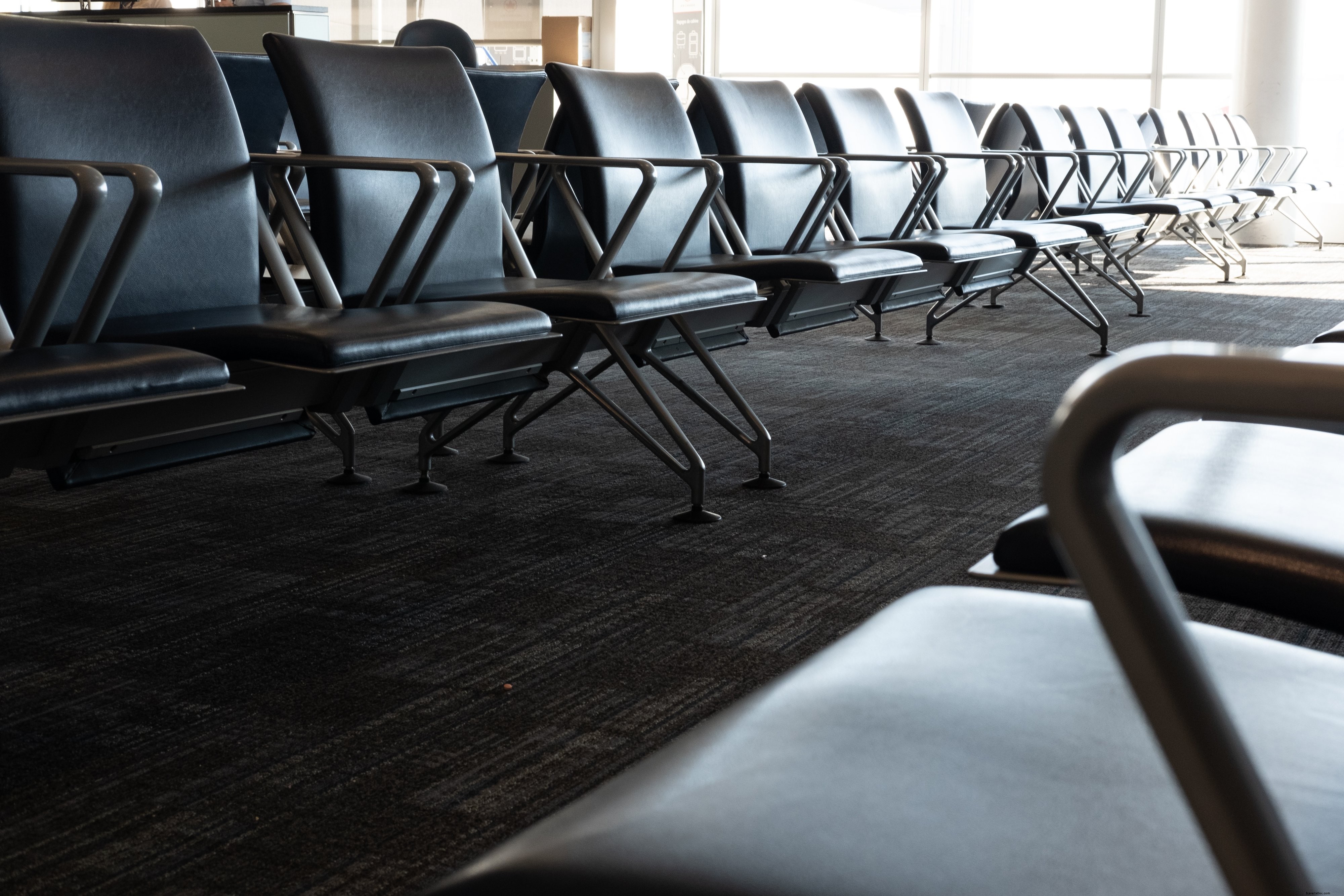Modern Airport Waiting Area Seating - Professional High-Resolution Photo