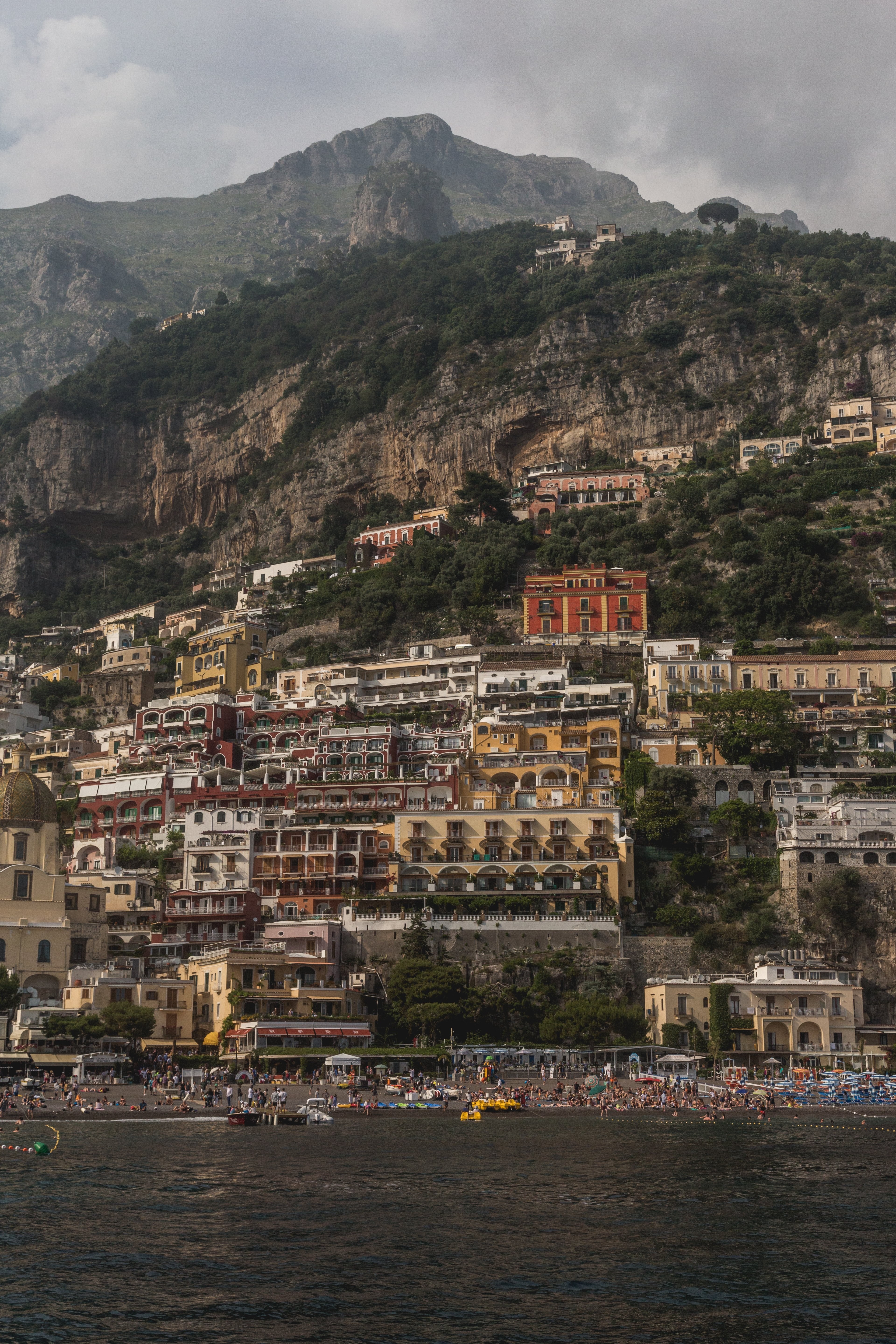 Stunning Photo: Buildings Stacked Dramatically on a Mountainside