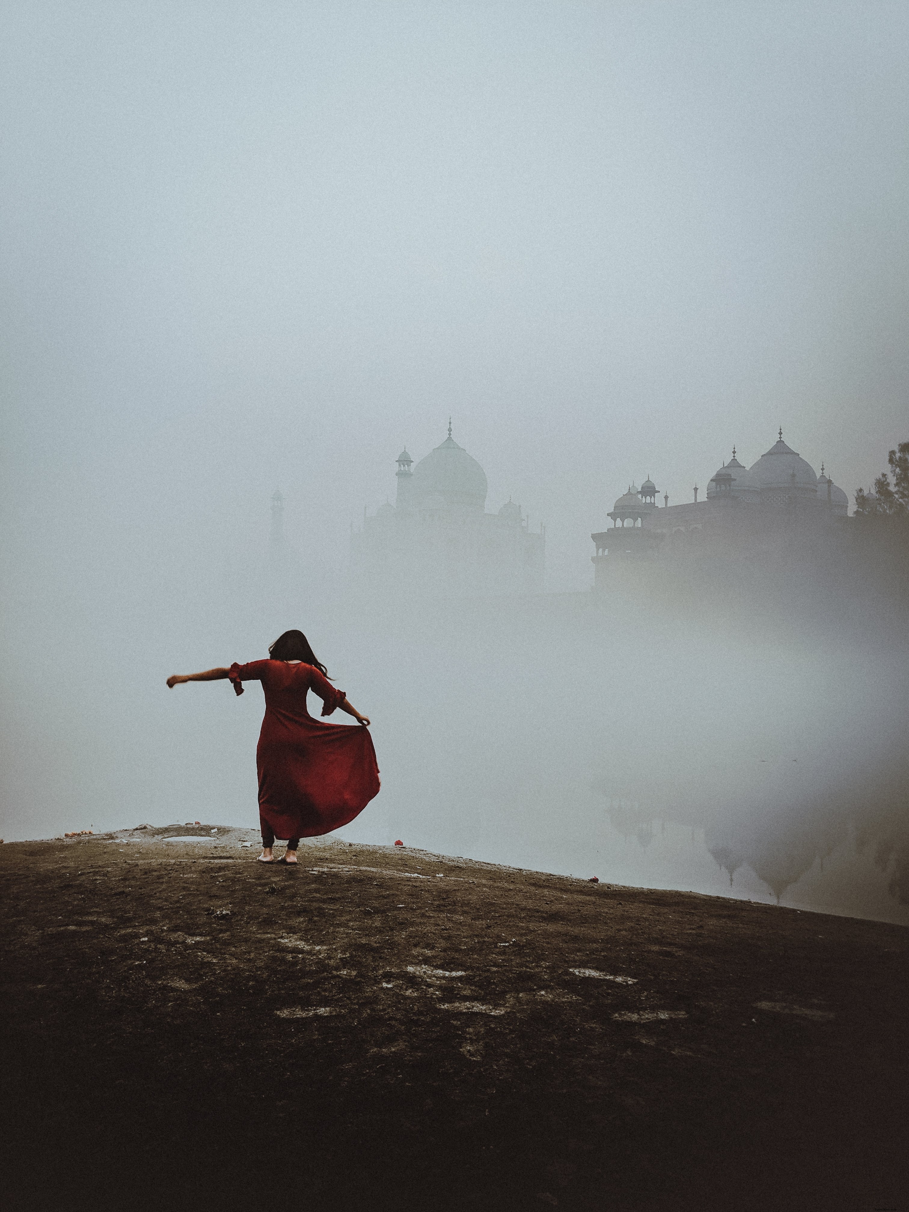 Breathtaking Photo: Dancing with the Taj Mahal in Mystical Mist