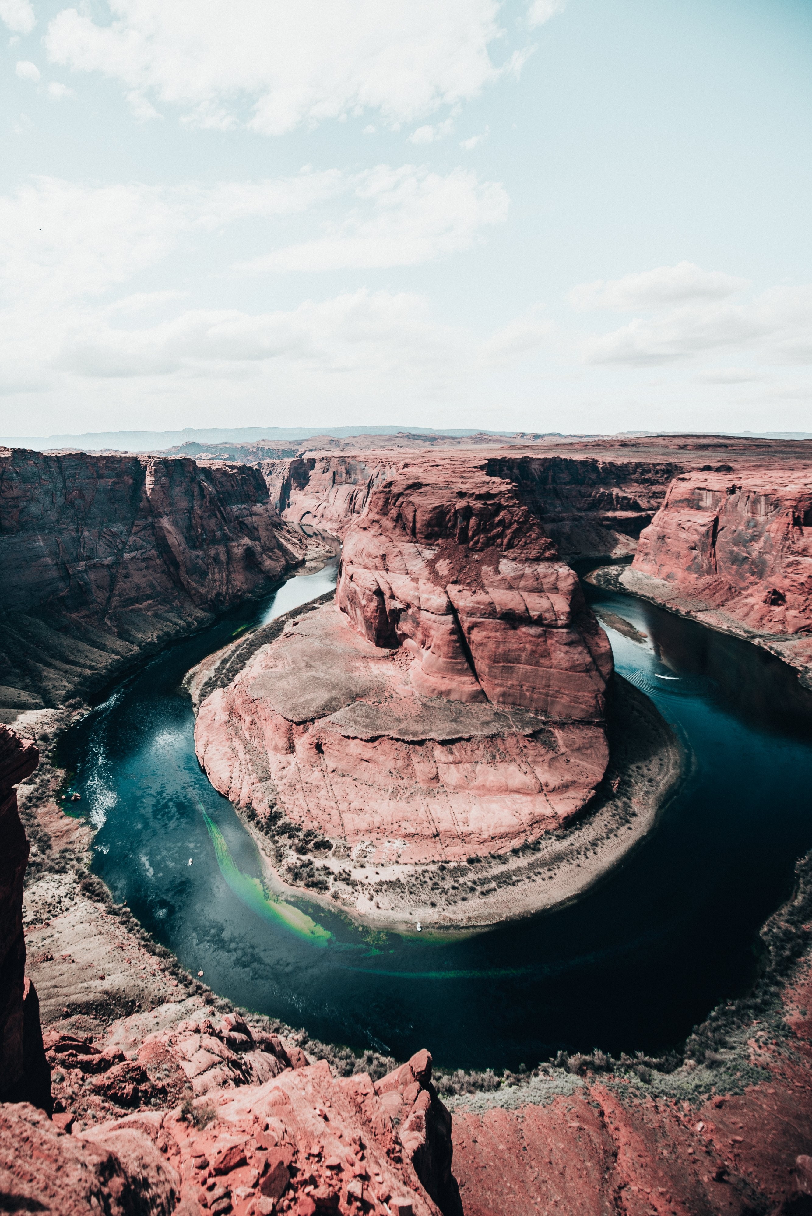 Stunning Horseshoe Bend Photo: Majestic Colorado River Vista