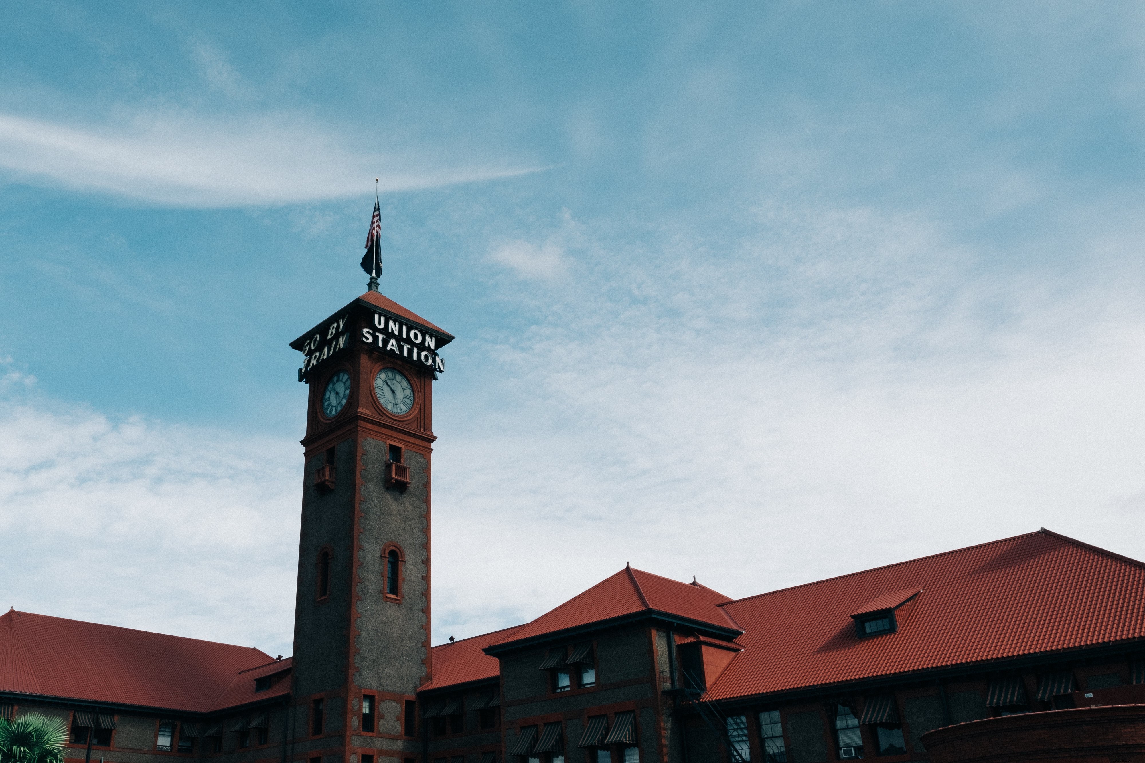 Iconic Clock Tower at Oregon Train Station: Stunning Photo