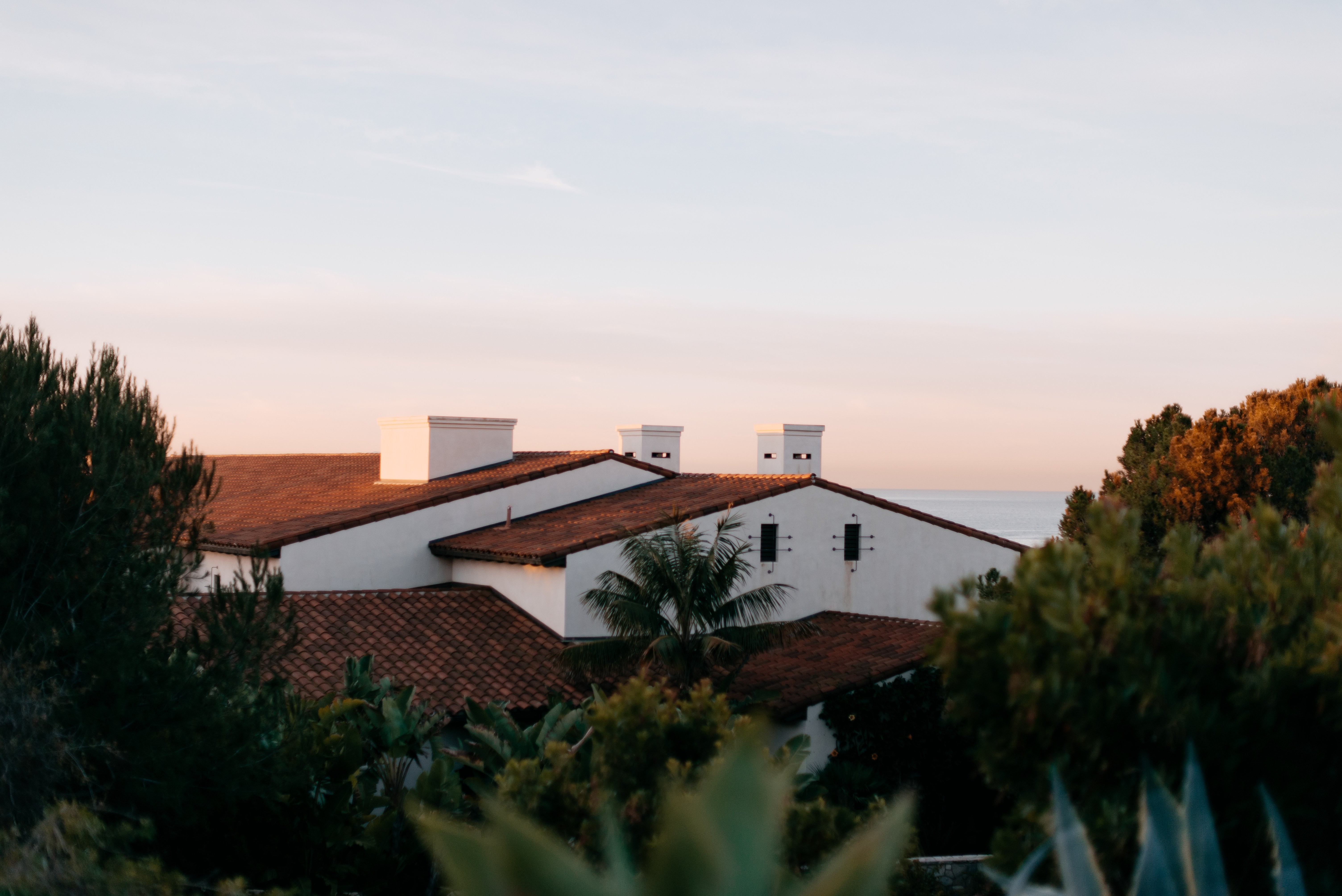 Stunning Photo: Sunlight Bathes the Rooftop of a California Home