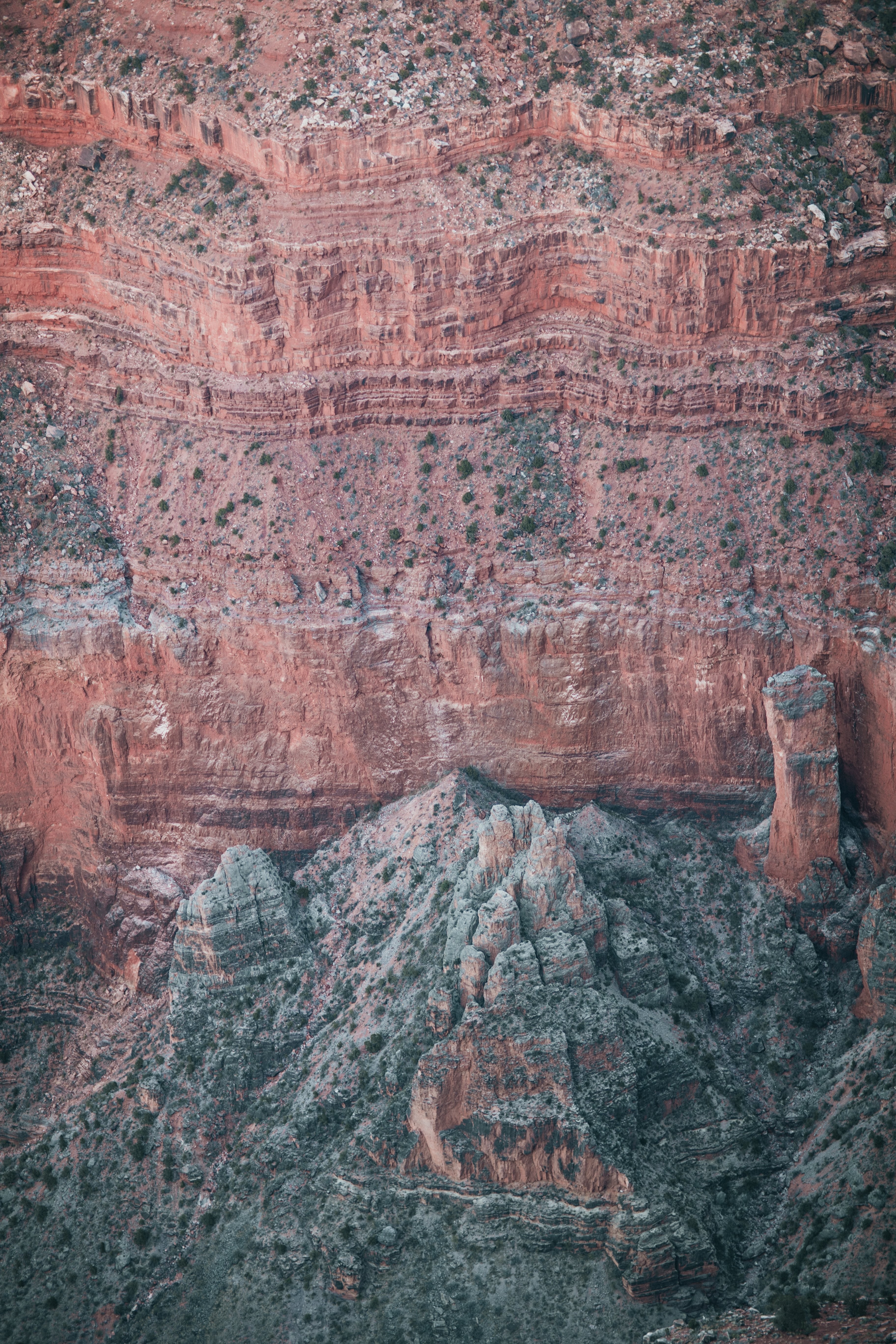 Stunning Grand Canyon Layered Rock Formations – Breathtaking Photo