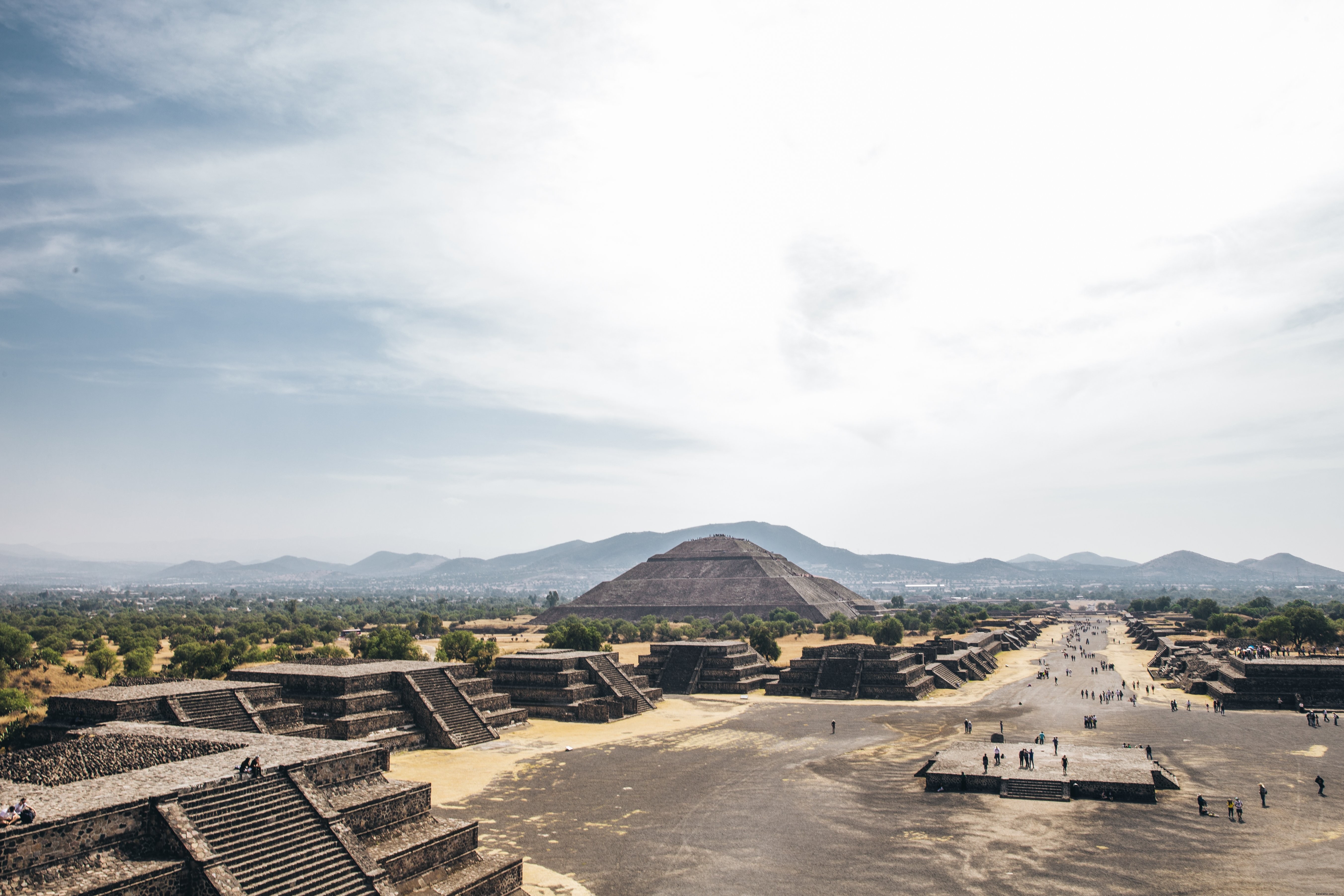 Stunning Photo of Teotihuacan Pyramids: Ancient Mexican Wonders