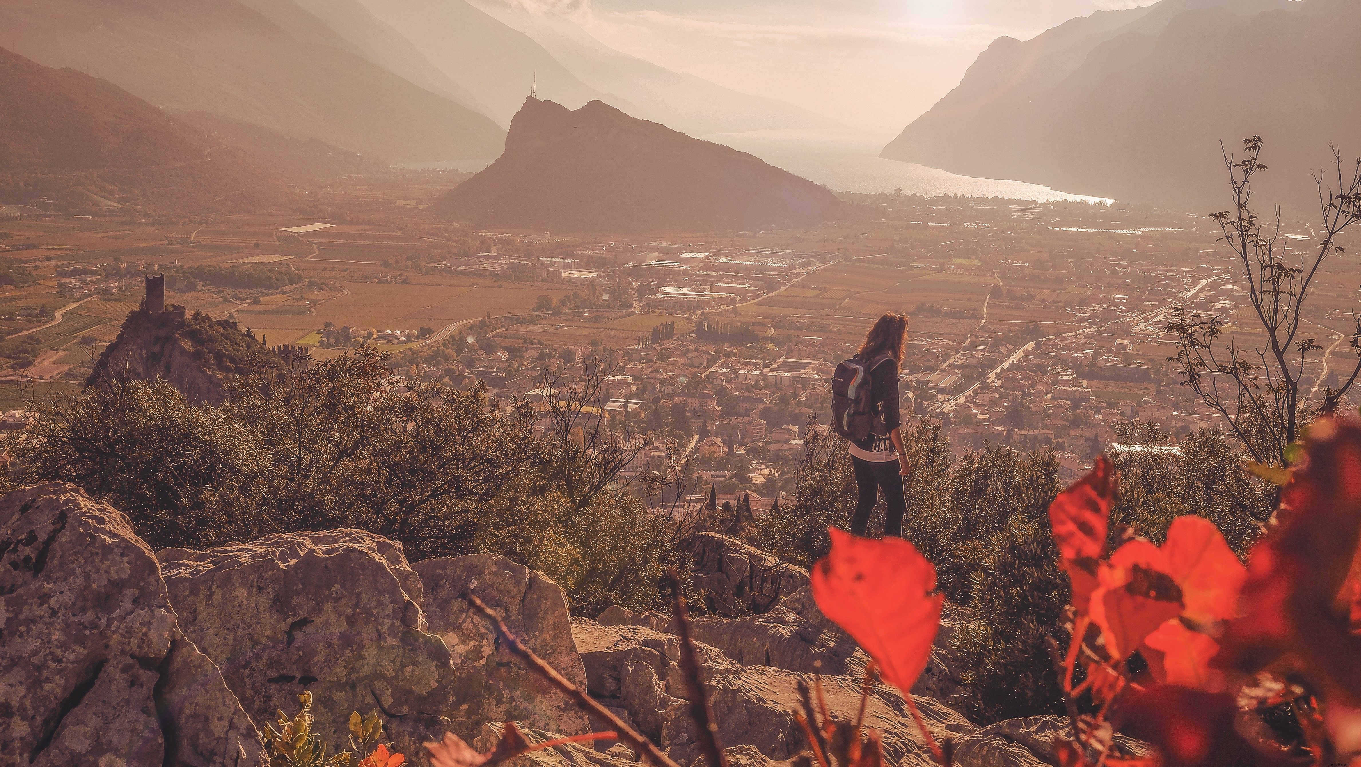 Scenic Hiking Break in Italy: Stunning Travel Photo