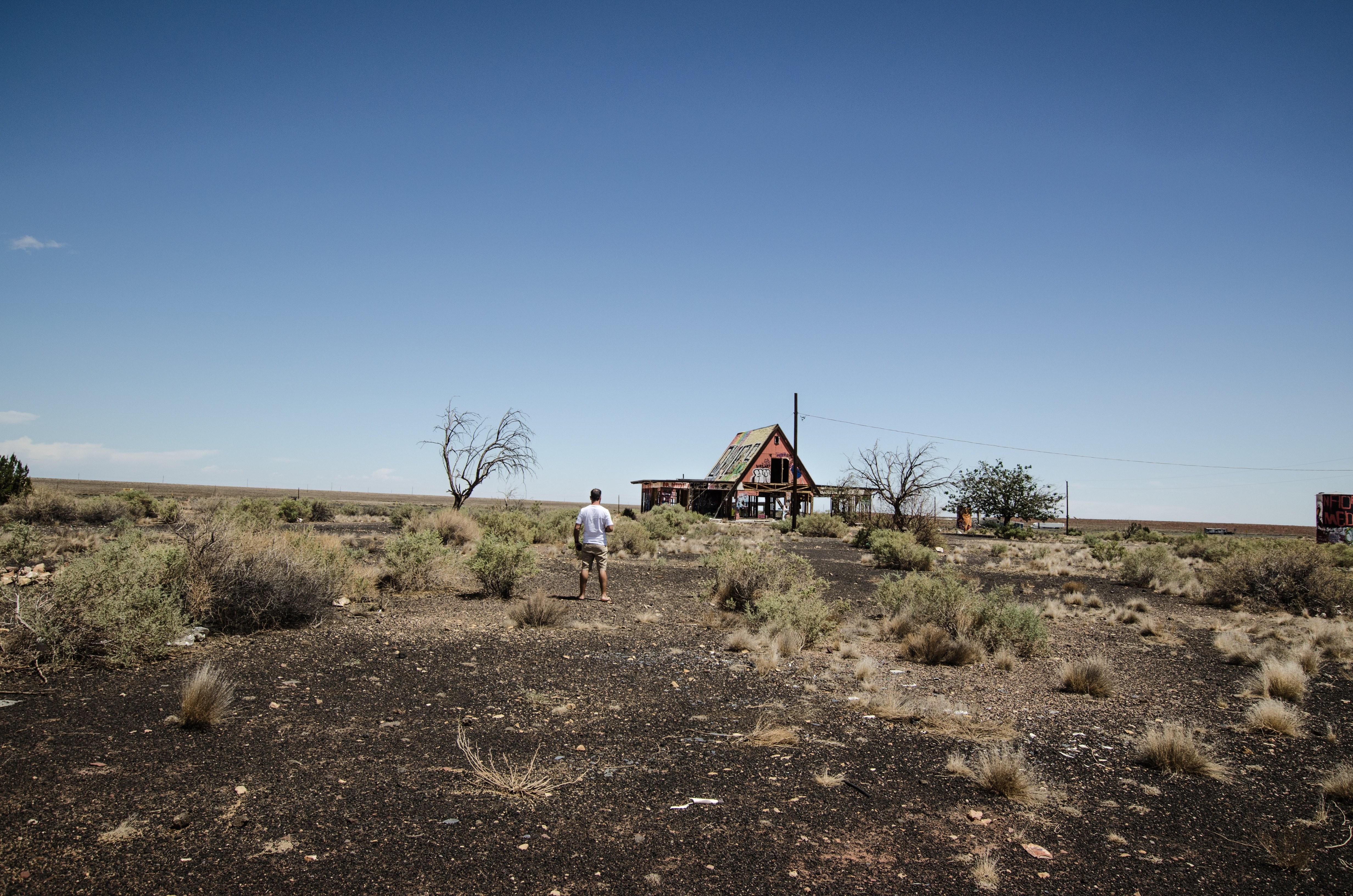 Captivating Photos: Exploring the Eerie World of Abandoned Buildings