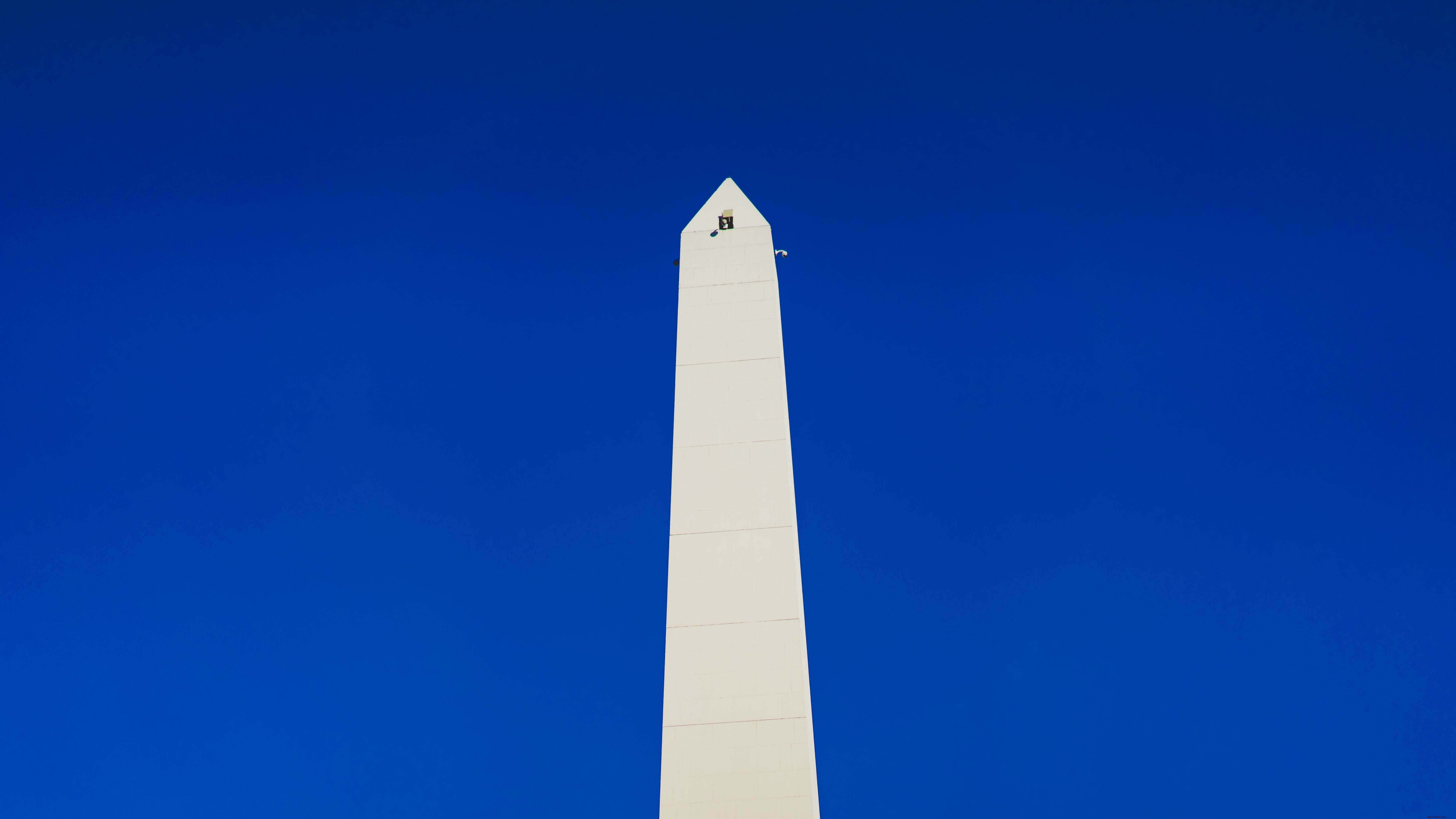 Stunning Obelisk Monument Peak: High-Resolution Photograph