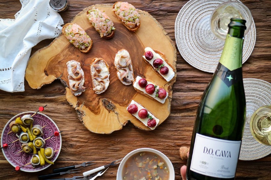 Elevate Your Meals with Sparkling Cava: The Perfect Summer Pairing