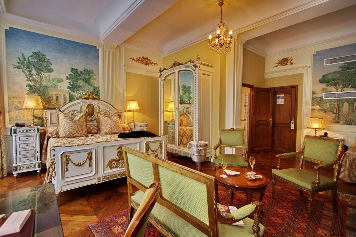 Cycling Through Burgundy Vineyards: Wine, Relaxation & Adventure from Beaune