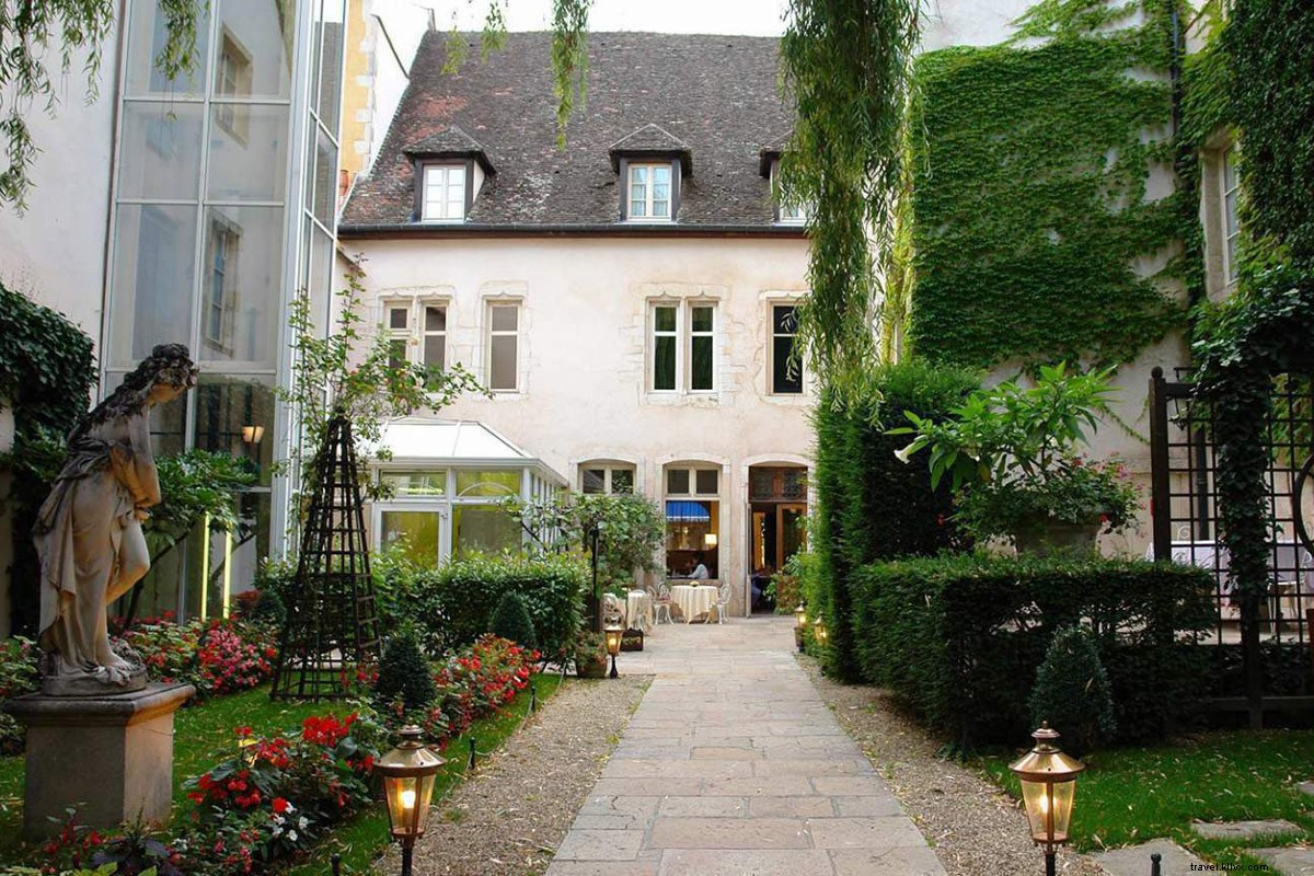 Cycling Through Burgundy Vineyards: Wine, Relaxation & Adventure from Beaune