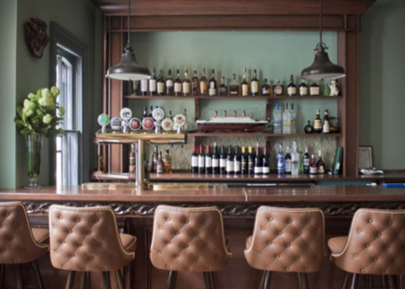 Top 10 Toronto Bars to Warm Up and Beat the Winter Chill