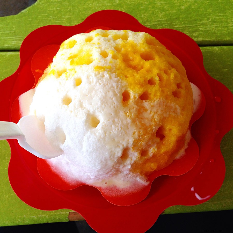 Solo Bliss in Hawaii: Dining and Thriving at the Table for One