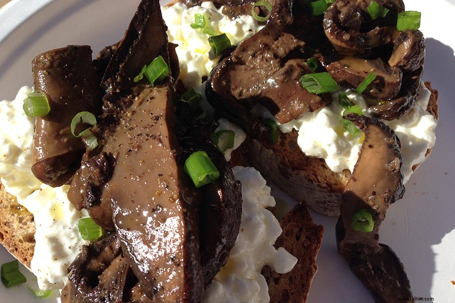 Discover Asheville, NC: Ultimate Sweet & Smoky Food Tour Guide