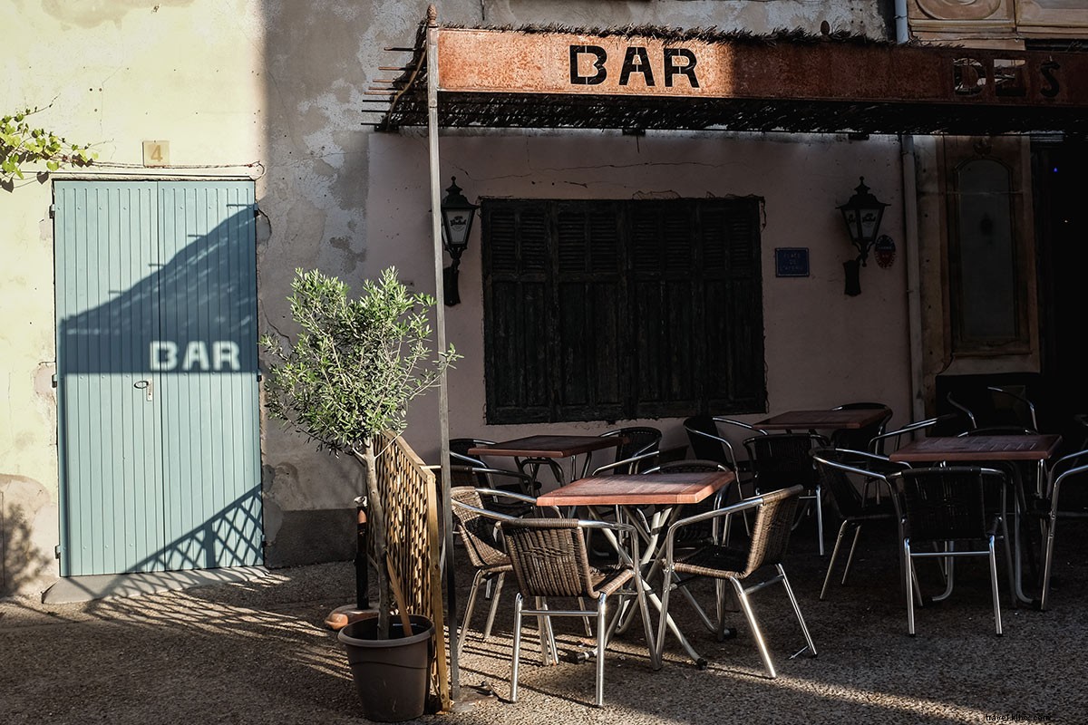 Pastis Unveiled: Celebrating Provence s Iconic Evening Aperitif