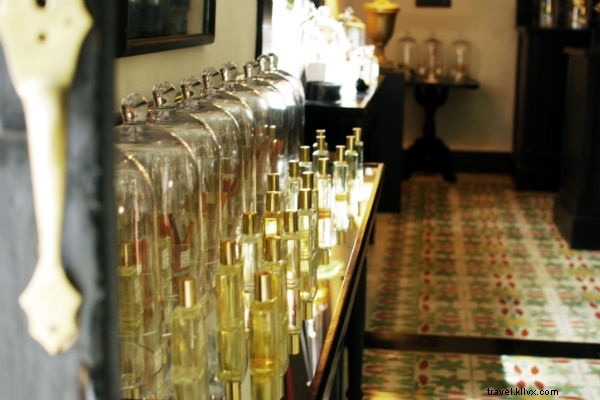 Discover Yucatan s Mayan Treasures: Cochinita Pibil, Huaraches & Huipil