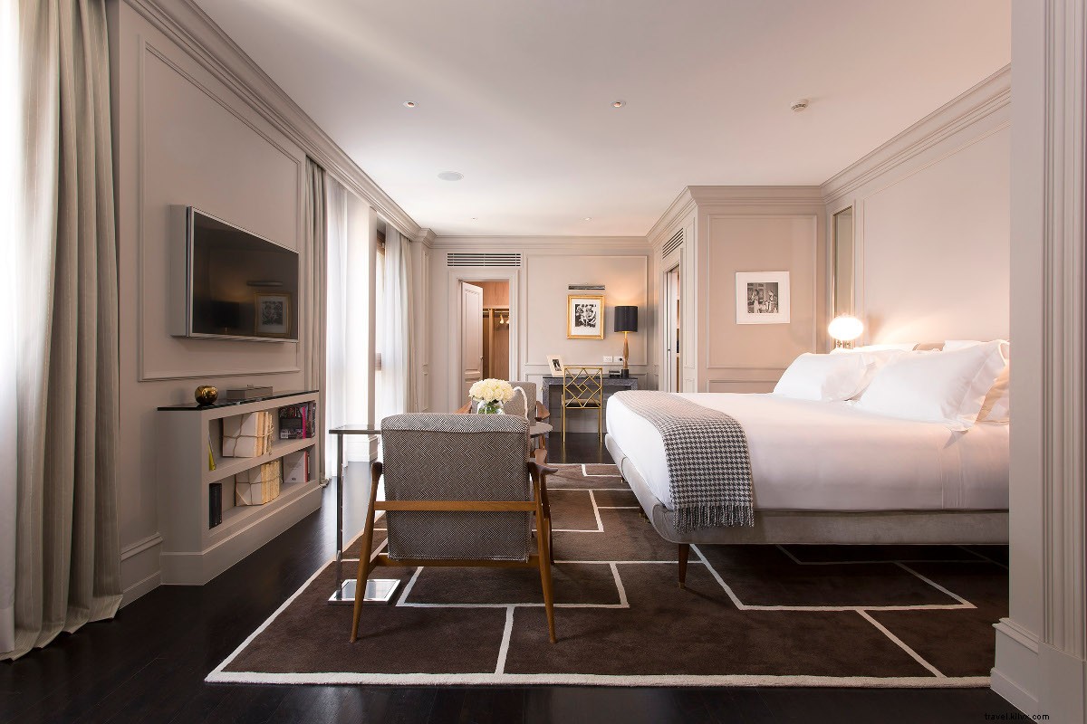 Portrait Firenze: Timeless 1950s Jet Set Chic in Florence