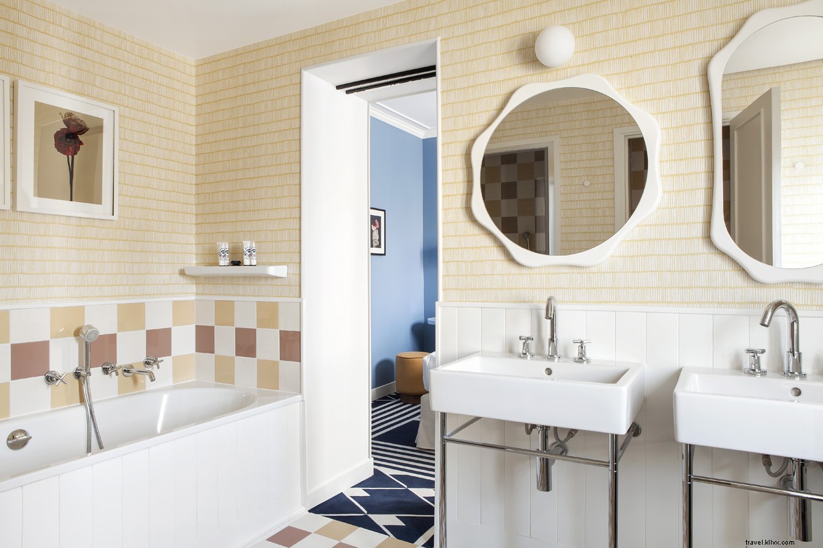 Hôtel Bienvenue: Paris s Charming Hotel with the Warmest Welcome (from €100)