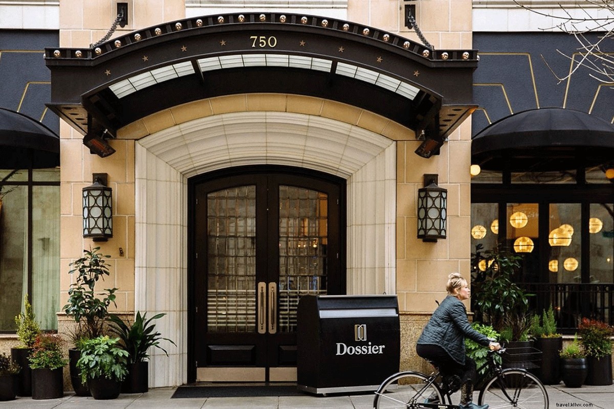 Dossier Portland: Stylish Plant-Filled Retreat for Wellness Seekers