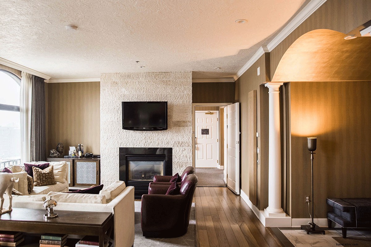 Dossier Portland: Stylish Plant-Filled Retreat for Wellness Seekers