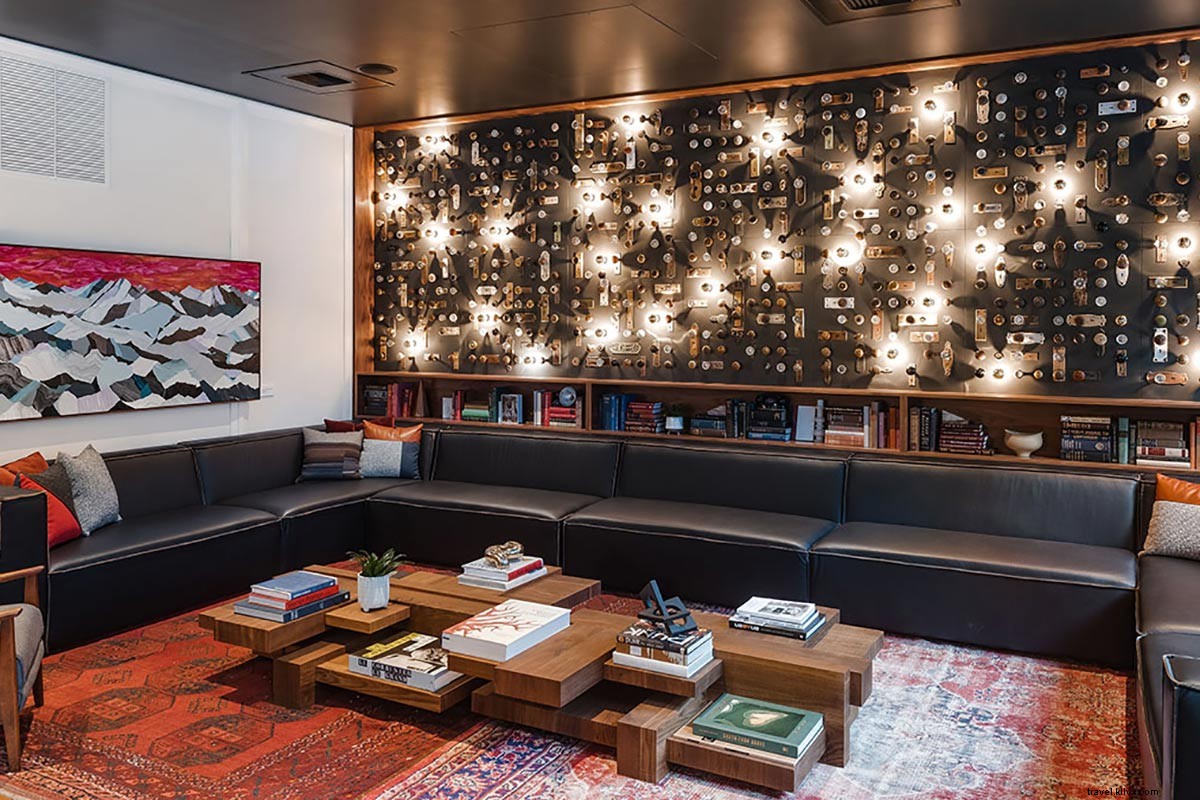 Discover Seattle s True Gems: Best Classic Bars, Restaurants & Local Hangouts Beyond the Hype