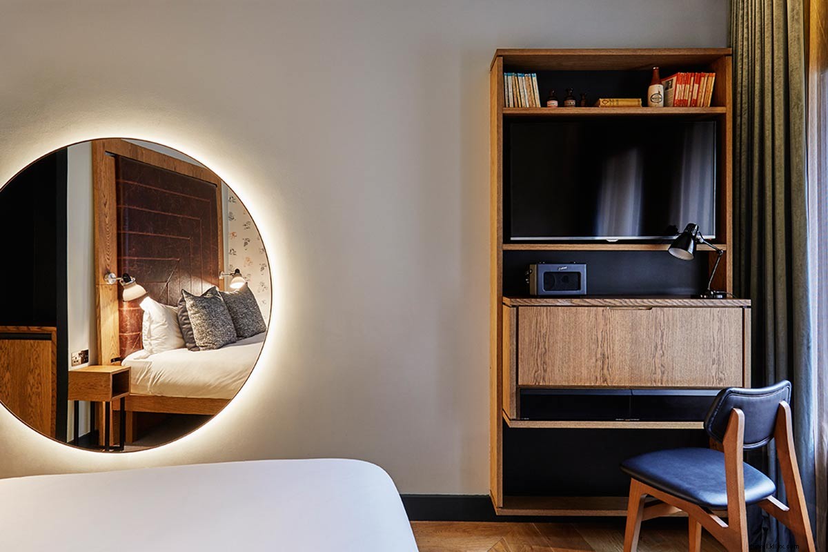 Overcome Writer s Block Affordably at London s Trendy Hoxton Holborn