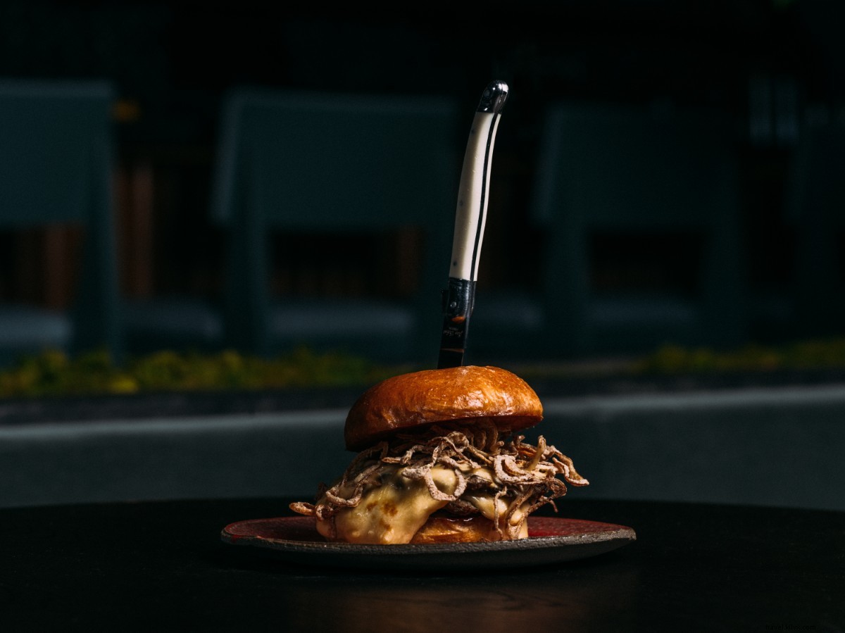 Thompson Seattle: Stunning Views, Trendy Design & Unrivaled Location