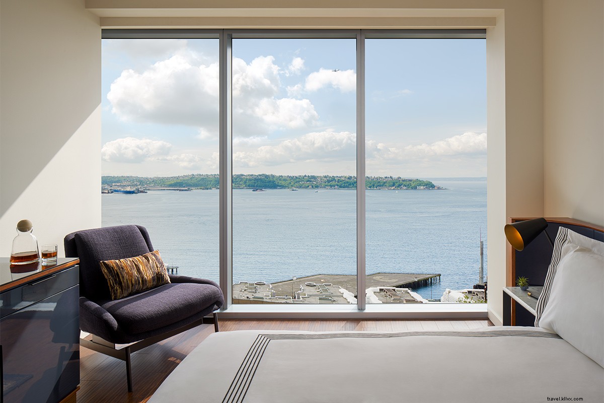 Thompson Seattle: Stunning Views, Trendy Design & Unrivaled Location