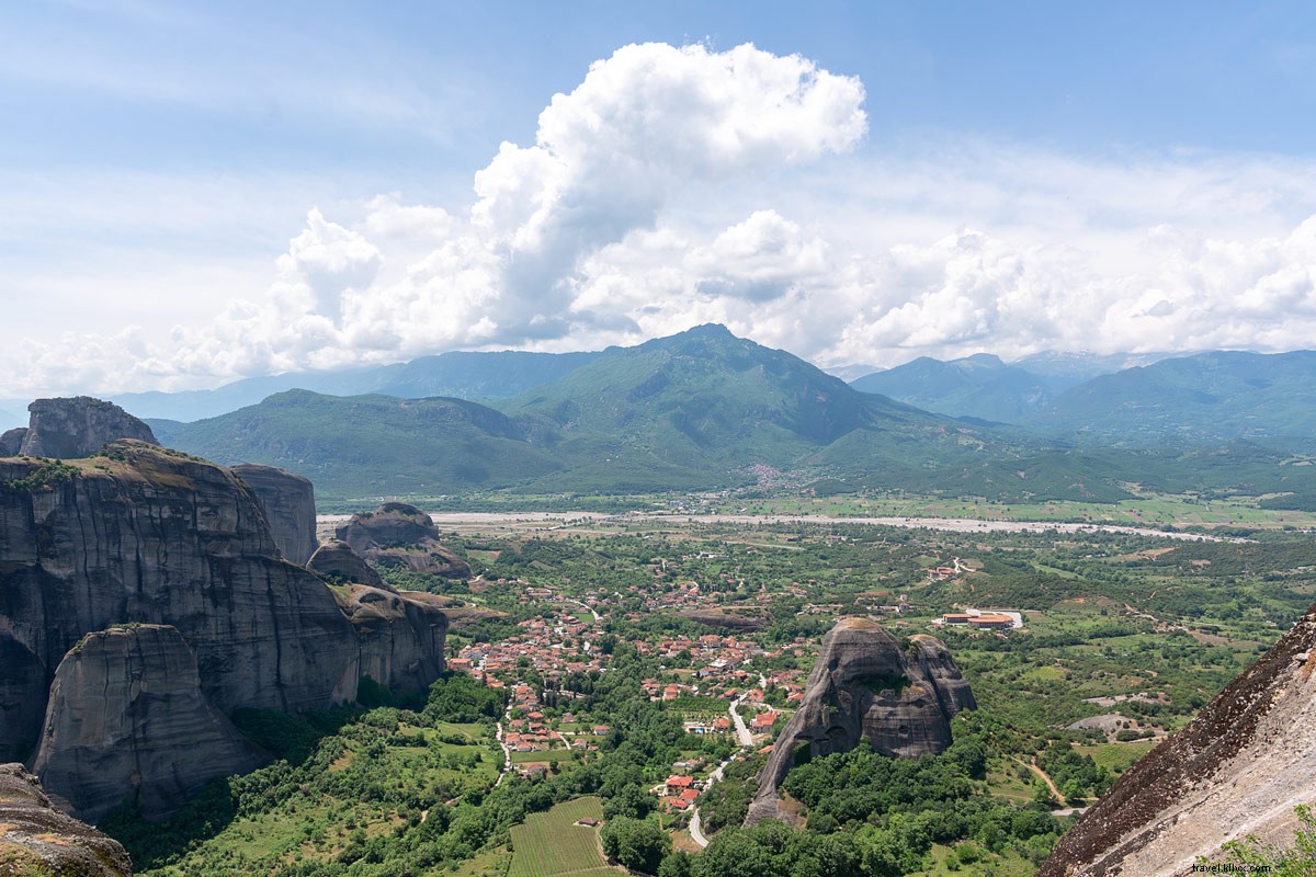 Discover 3 Must-Visit Spots on Mainland Greece for Dining, Drinks, and Adventure