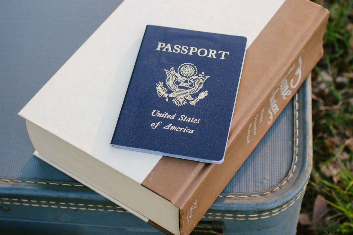 Top 5 Must-Read Books for Solo Travelers: Ignite Your Wanderlust