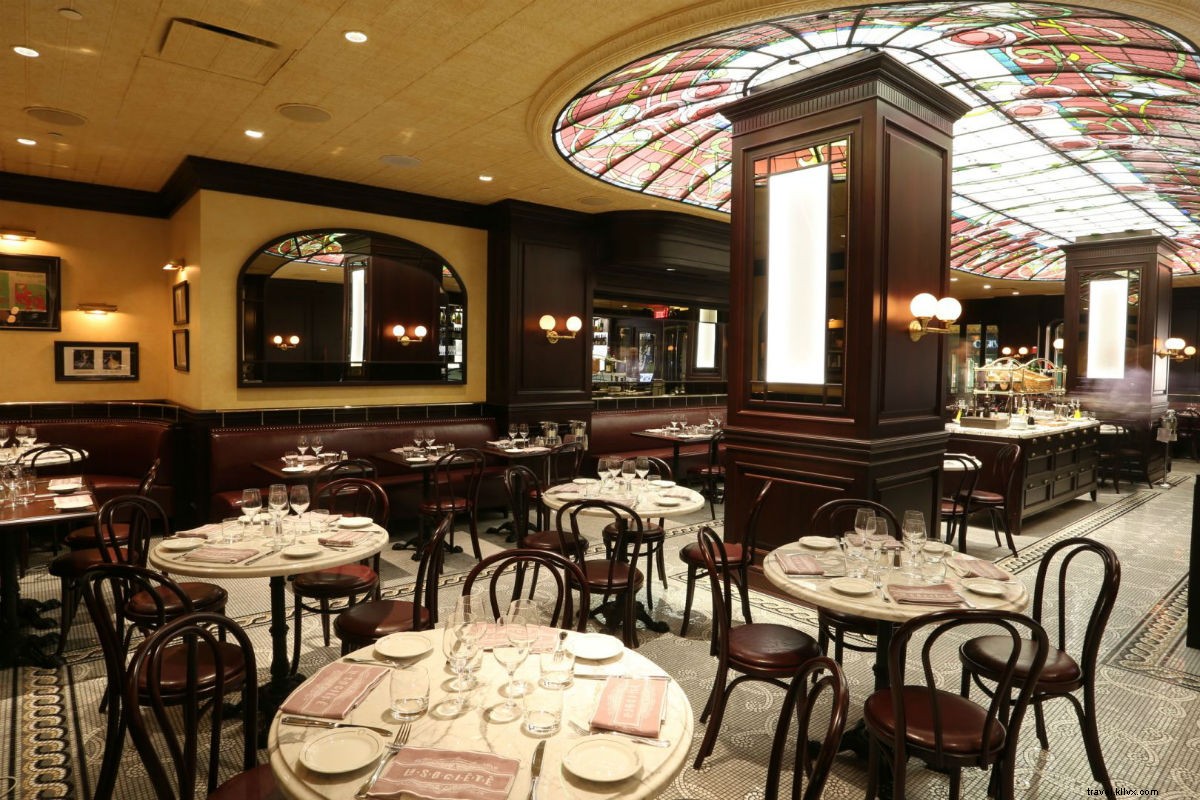 Loews Hôtel Vogue: Chic Family-Friendly Hotel in Montreal s Golden Square Mile