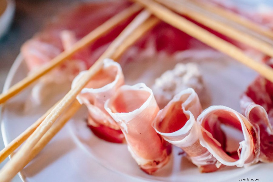 Ultimate Denver Guide: Must-See Sights, Eats, Drinks & Insider Tips from a Local