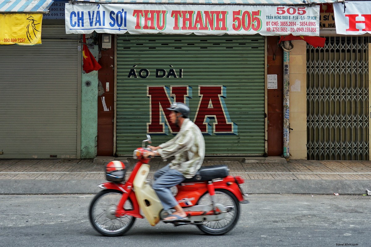 Vietnam Visual Journey: From Chilly Hanoi to Sunny Saigon and Beyond