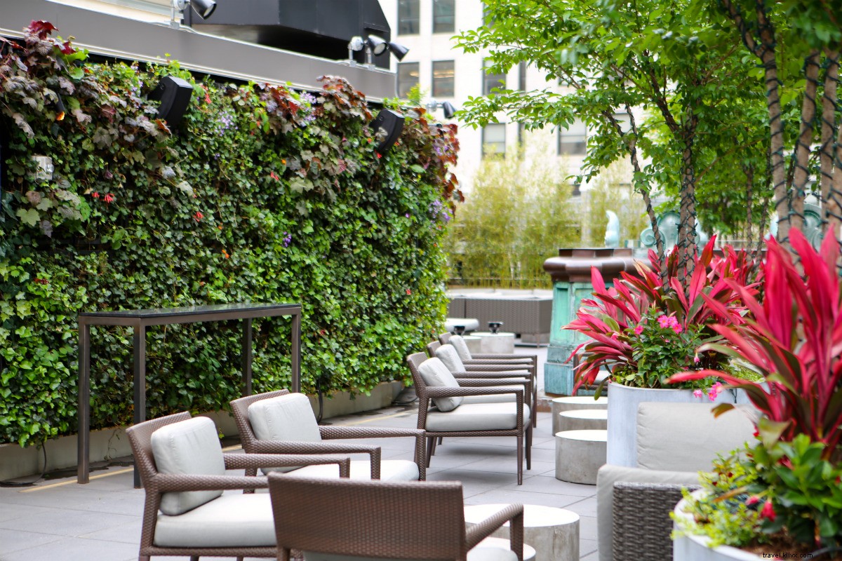 The Knickerbocker Hotel: Elegant Retreat in Bustling Times Square