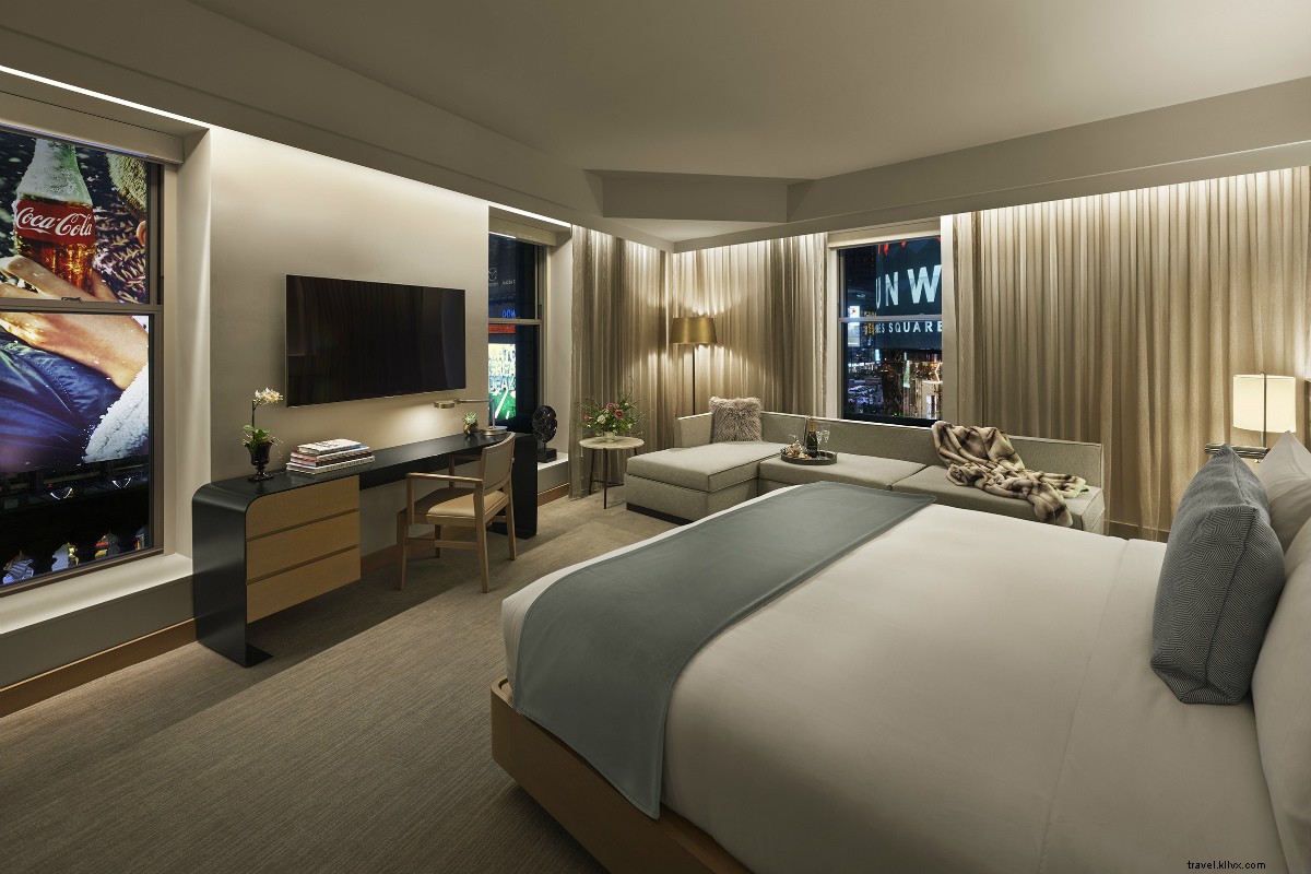 The Knickerbocker Hotel: Elegant Retreat in Bustling Times Square