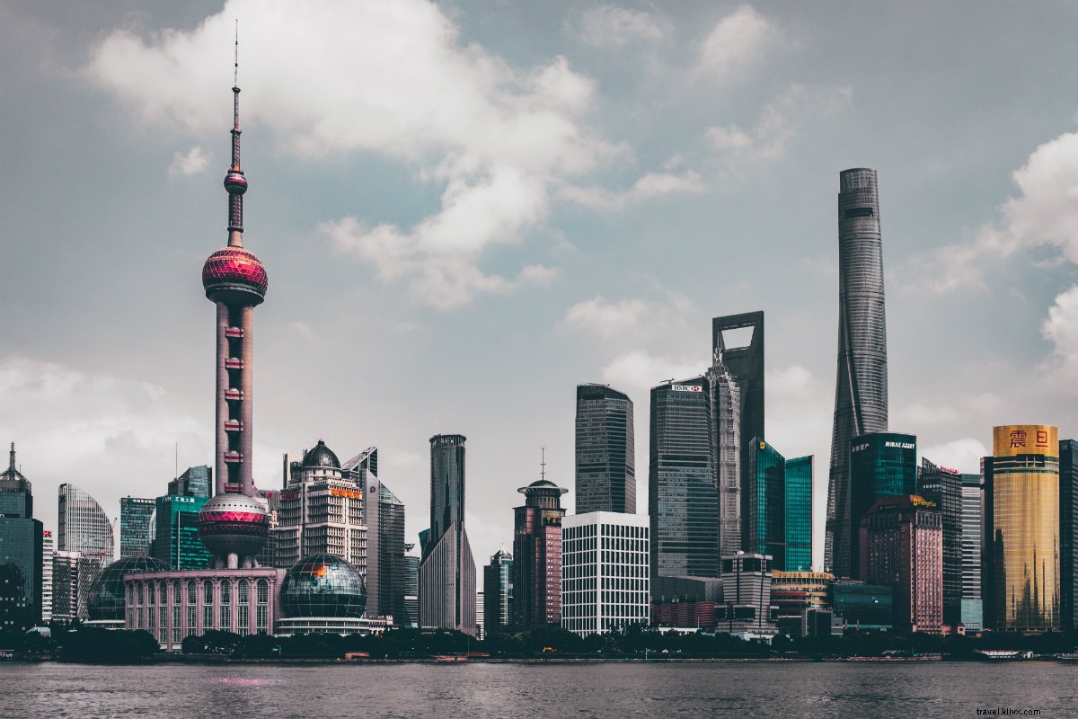 Why Renowned Designer Tadashi Shoji Can t Resist Shanghai s Creative Allure