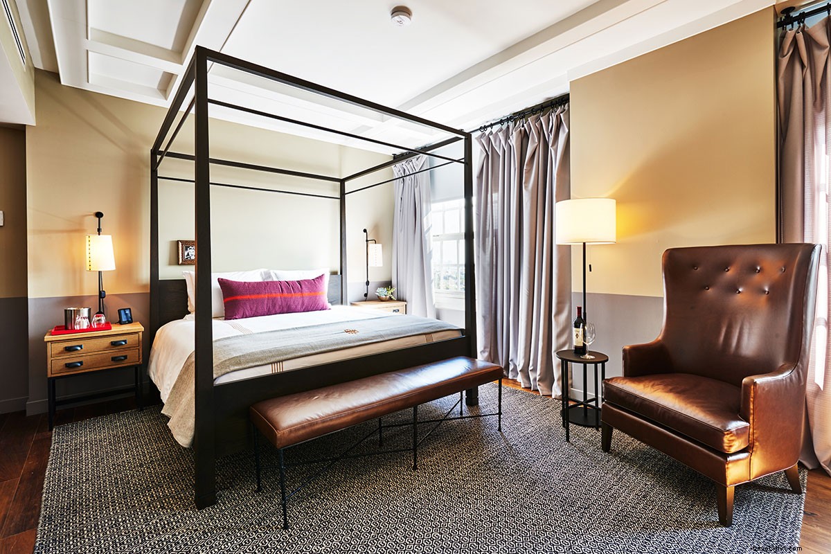 Hollywood Roosevelt: Iconic Golden Age Hotel Revamped with Retro-Modern Glamour