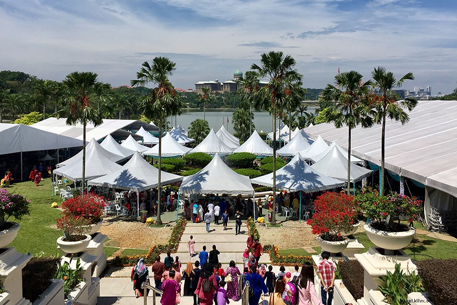 Join Malaysia s Festive Open Houses: Invited to the Prime Minister s Celebration